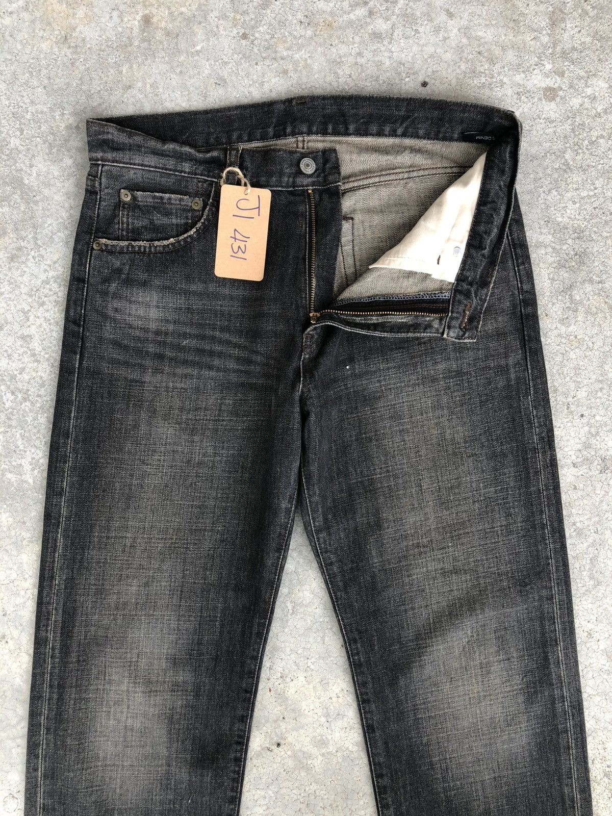 If Six Was Nine Mudwash Uniqlo Distressed Jeans Size US 32 / EU 48 - 3 Thumbnail