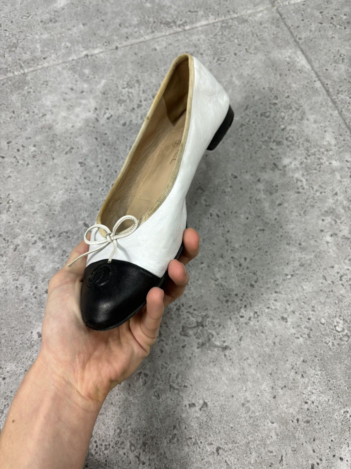 Chanel Chanel Lambskin & Patent Calfskin Ballet Flats Vintage 00s Size US 11 / IT 41 - 9 Thumbnail