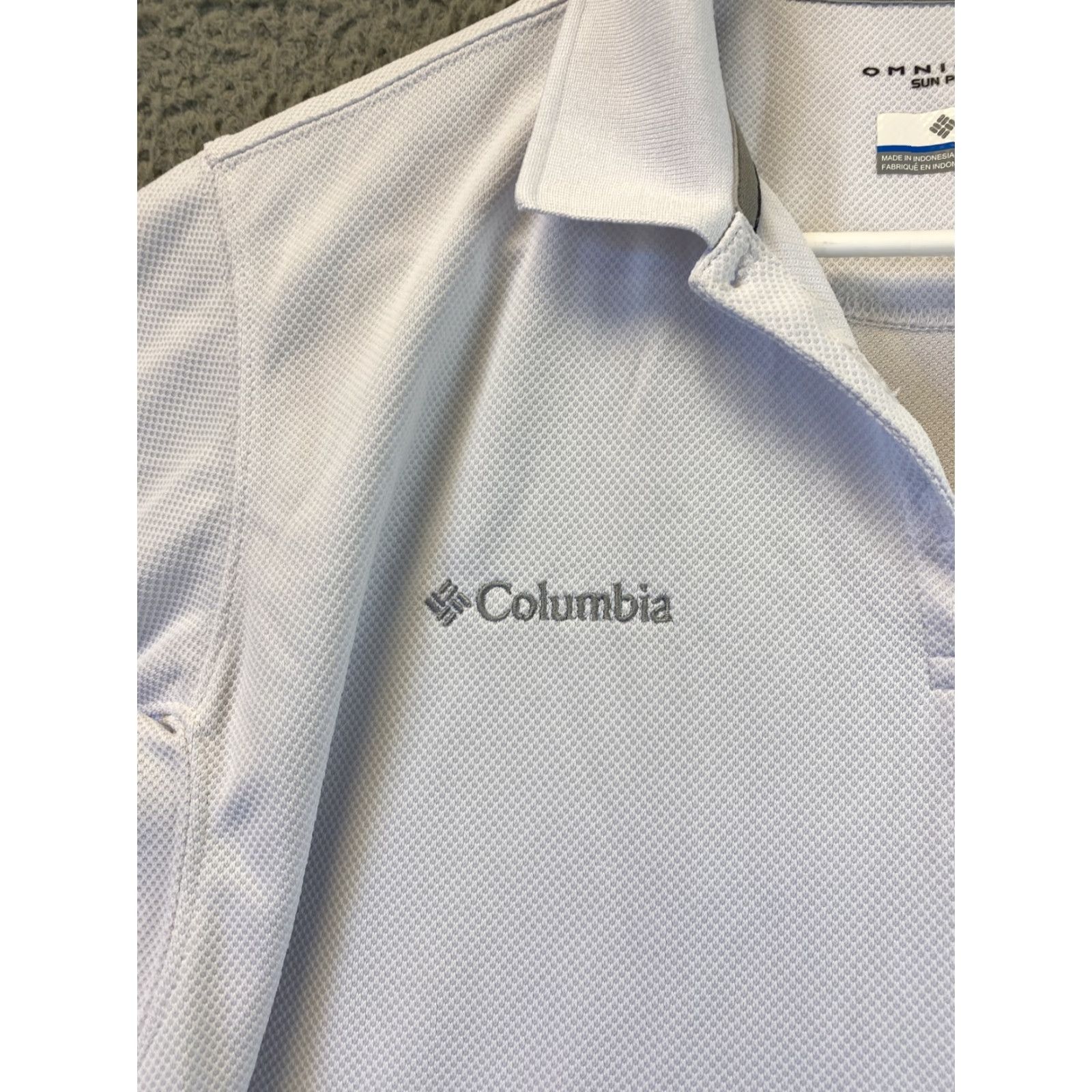 Vintage VINTAGE Columbia Polo Shirt Women's Size L Short Sleeve White Stretch Collared Unisex Adults Size L / US 10 / IT 46 - 2 Thumbnail