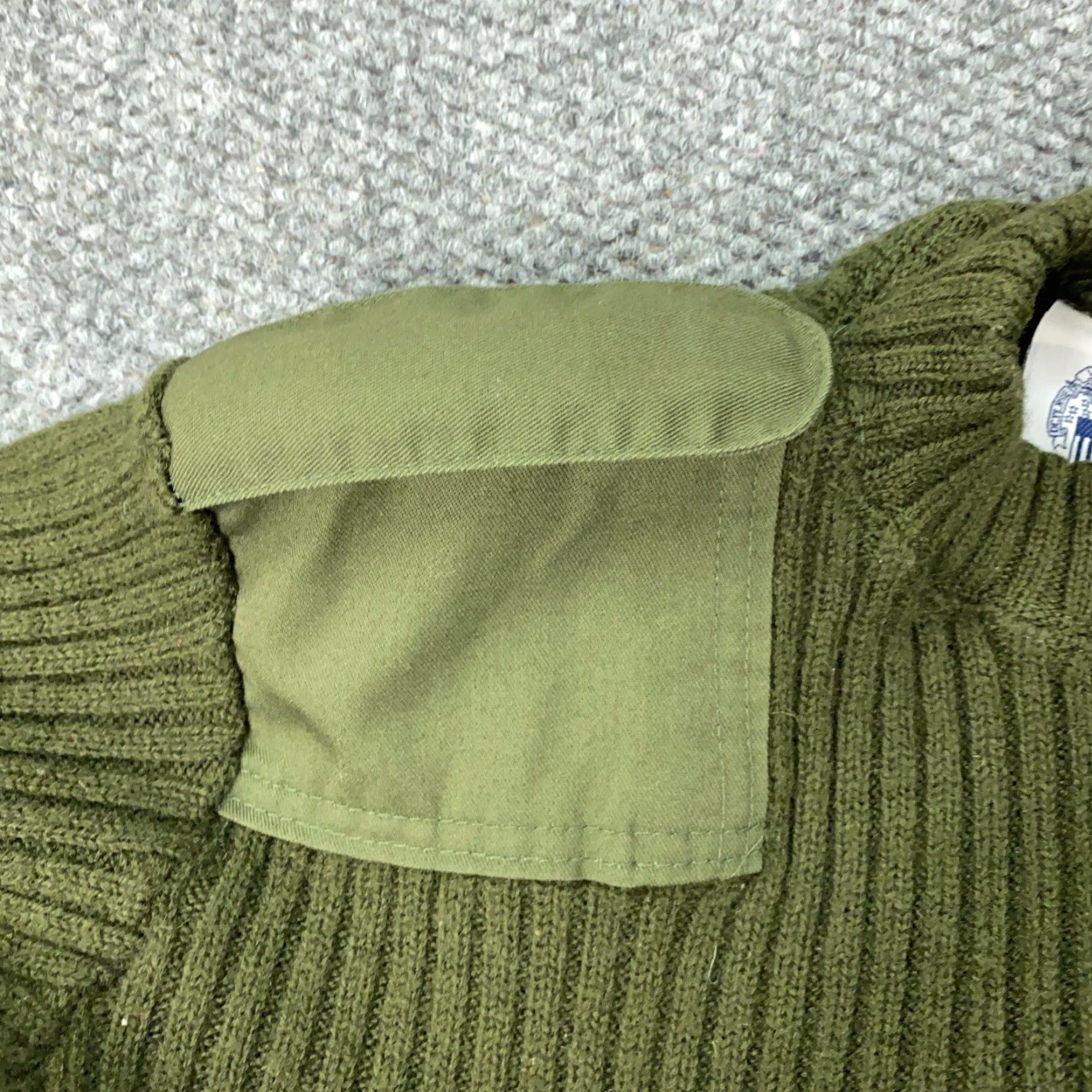 Commando Defense Logistics Agency Sweater Mens 42 Green Wool Ribbed Mock Neck Pullover Clothing Knit Size US M / EU 48-50 / 2 - 3 Thumbnail