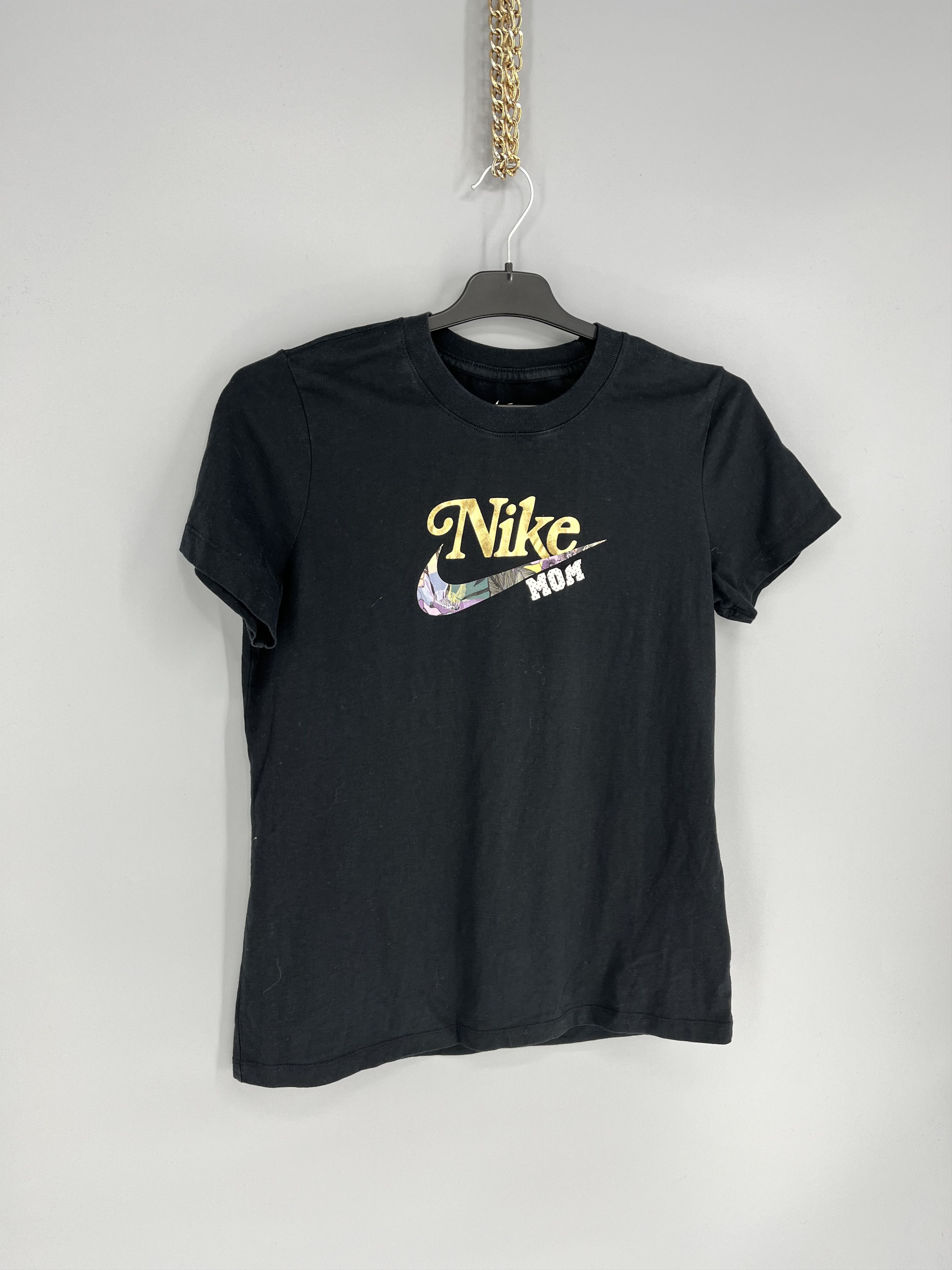Nike Vintage Y2K Nike "Mom" Center Swoosh Logo T-Shirt Size M / US 6-8 / IT 42-44 - 2 Thumbnail