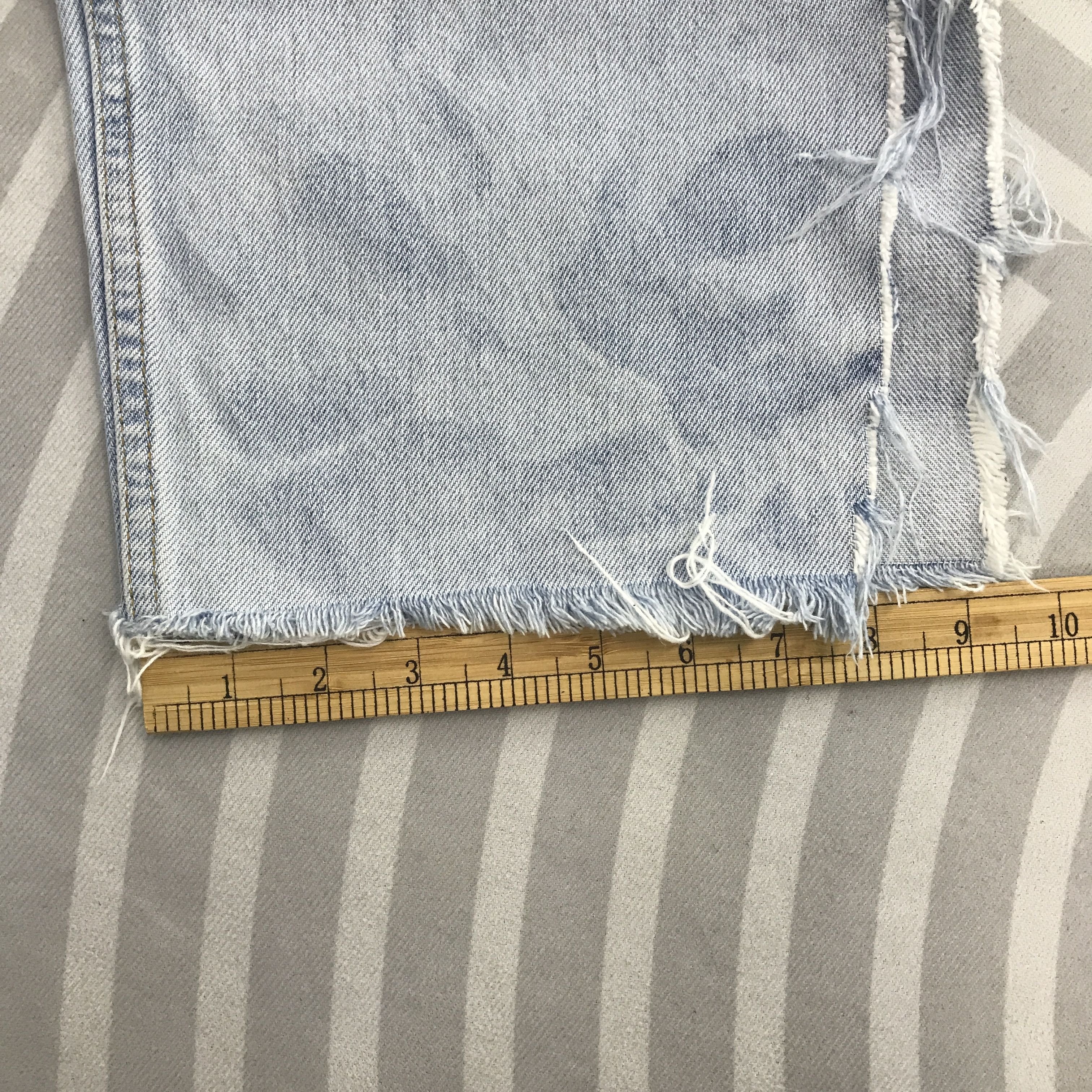 Levi's × Vintage Vintage Levi's Baggy Denim Distressed jeans pants Size US 33 - 11 Thumbnail