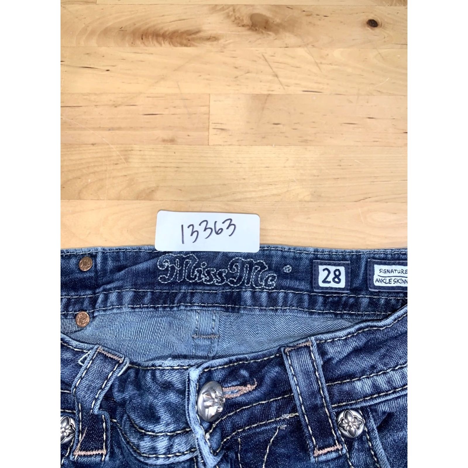 Miss Me Miss Me Jeans Women 28 Blue Ankle Skinny 5-Pocket Embroidered Denim Vintage: No Y2K Style, Regular Inseam 29” Size 28" / US 6 / IT 42 - 2 Thumbnail
