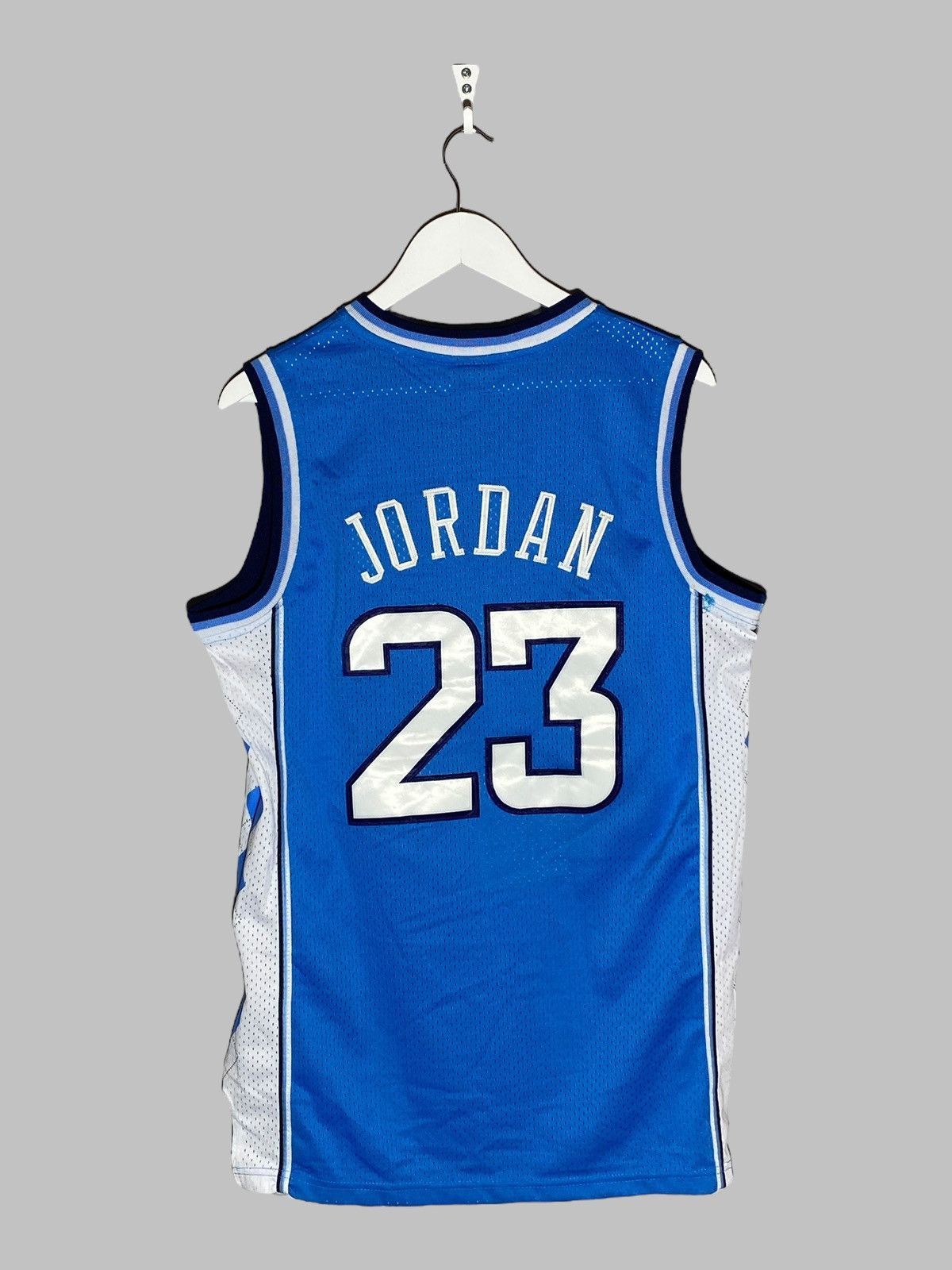 Jordan Brand 🔥 DRILL #23 JORDAN NORTH CAROLINA NBA BASKETBALL JERSEY Size US M / EU 48-50 / 2 - 2 Thumbnail