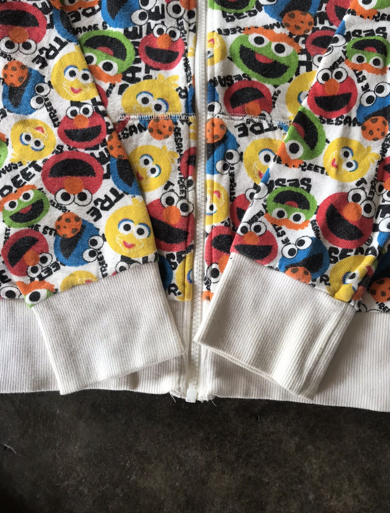 Cartoon Network × Japanese Brand × Vintage 🔥 RARE 🔥 VINTAGE Sesame Street Hoddie Colourful Fullzip Size US M / EU 48-50 / 2 - 9 Thumbnail