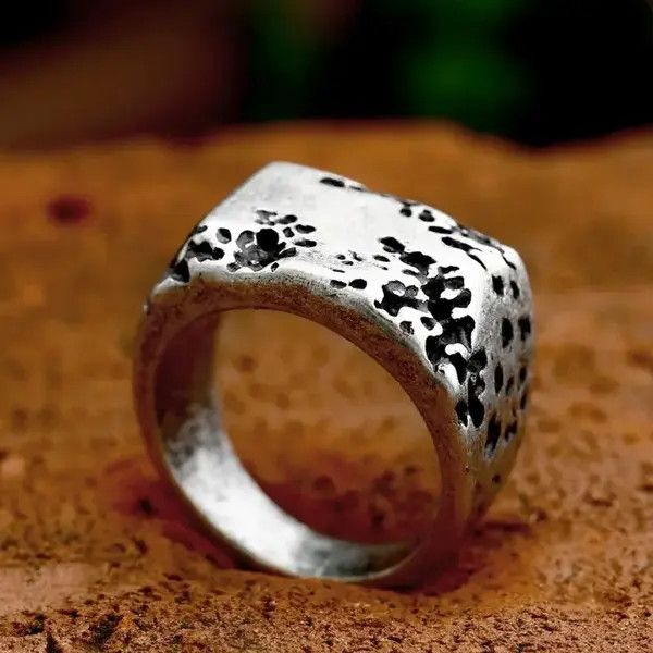 Designer Size 11 Rock Vintage Ring Size ONE SIZE - 1 Thumbnail