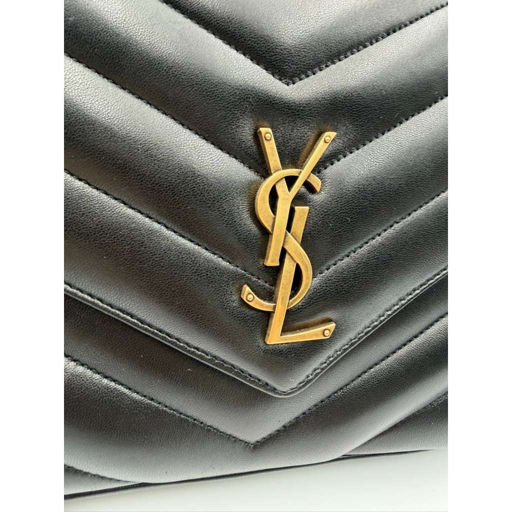 Saint Laurent Paris CC31 Size: OS / YSL Loulou Large Shoulder Bag in Black Size ONE SIZE - 6 Thumbnail