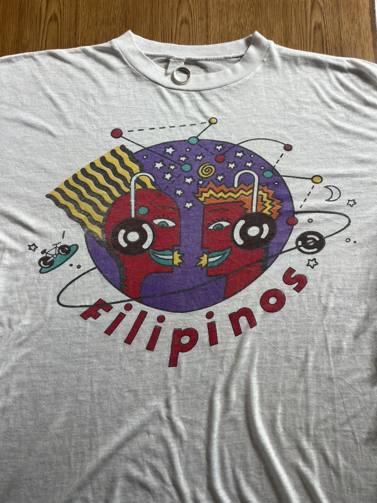 Arts & Science Vintage Filipinos Artwork Design 90’s Tshirt Size US XL / EU 56 / 4 - 5 Thumbnail