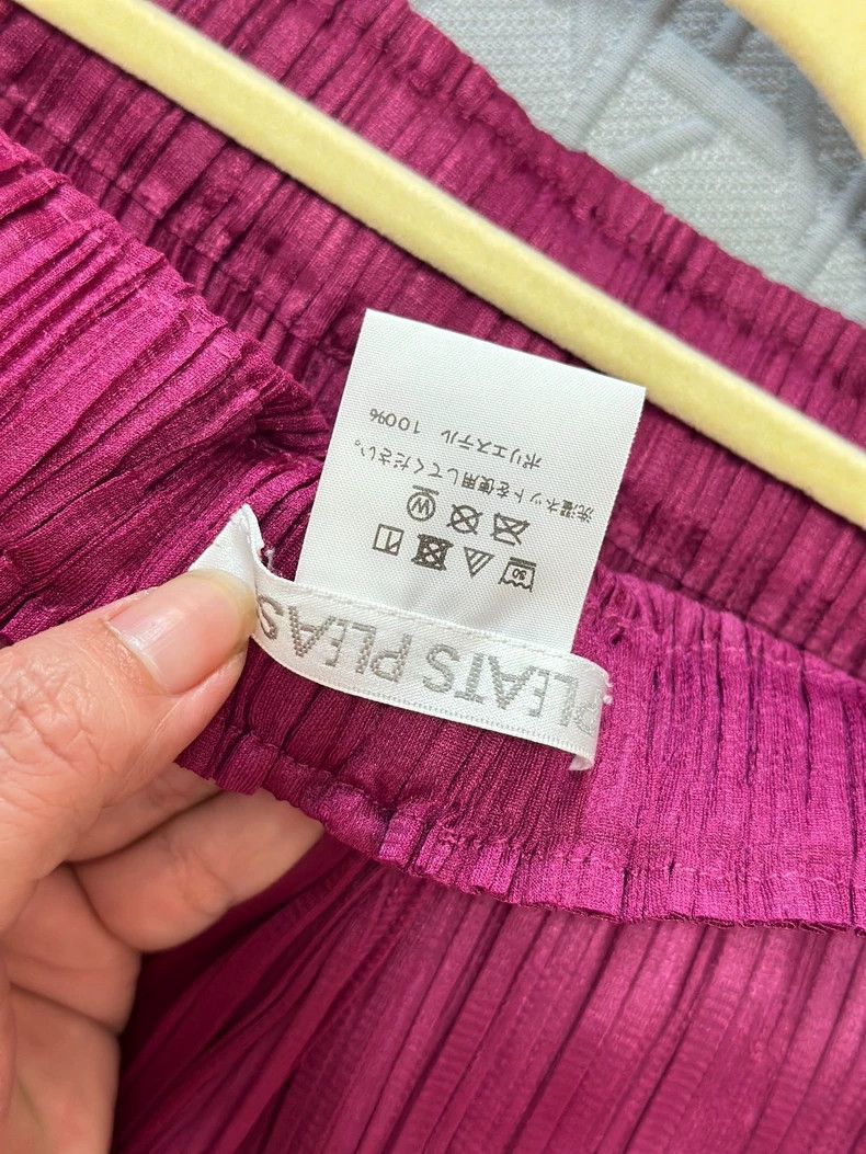 Issey Miyake Issey Miyake size:3 Rose-red pleated pants Size 42" / US 20 - 2 Thumbnail