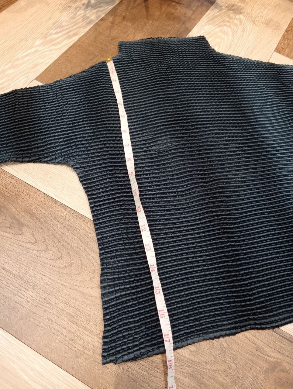 Japanese Brand JAPANESE BRAND PLEATED TURTLE NECK TOPS Size ONE SIZE - 9 Thumbnail