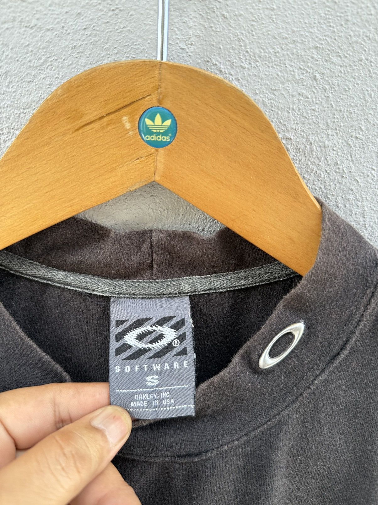 Oakley Thrashed Vintage Oakley Software Basic Sun Faded Tee Size US M / EU 48-50 / 2 - 5 Thumbnail