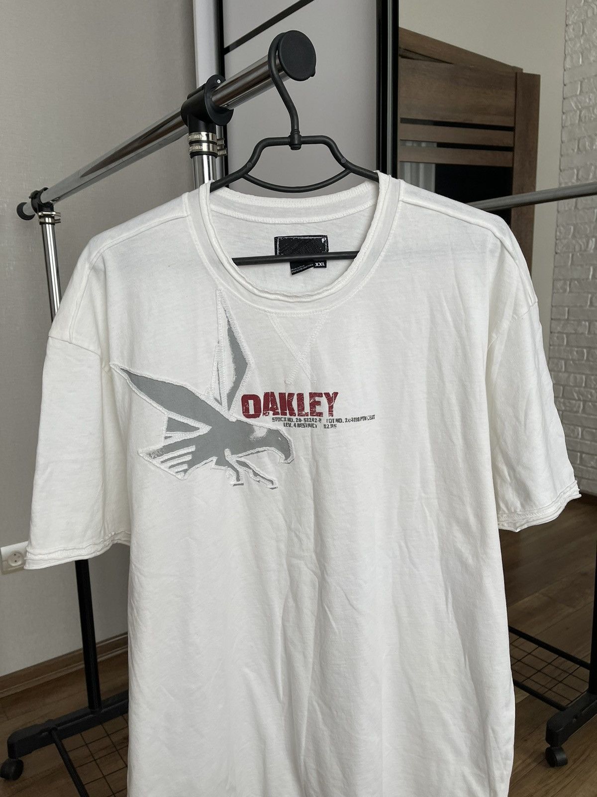 Vintage Oakley Eagle Vintage T-Shirt Tee Size US XXL / EU 58 / 5 - 2 Thumbnail