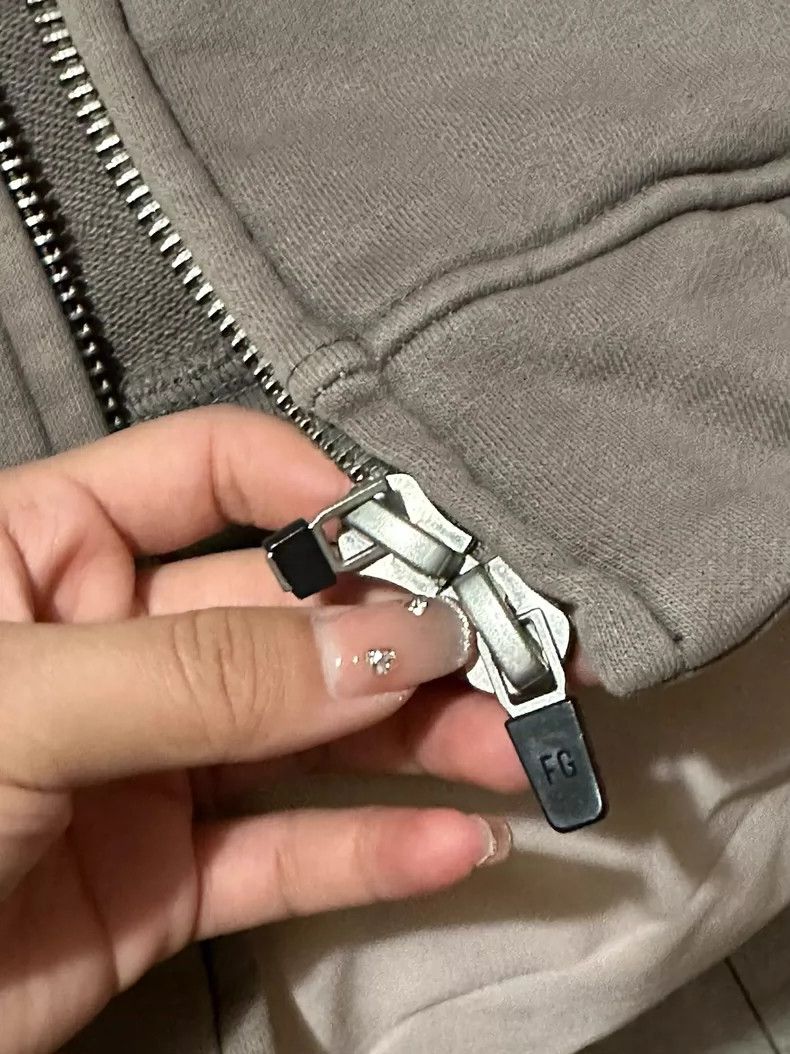Fear of God Fear of God God grey zip silhouette hoodie Size US L / EU 52-54 / 3 - 6 Thumbnail