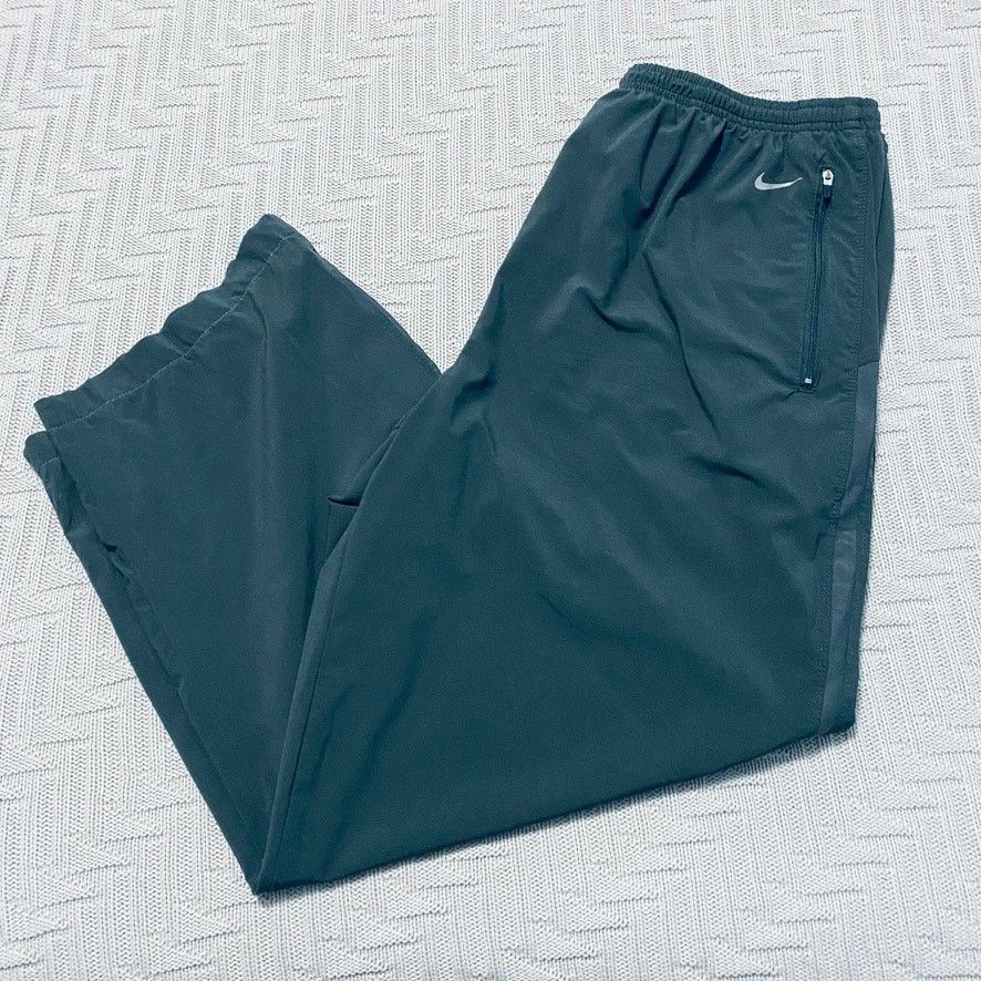 Nike Nike off black windbreaker pants Size US 38 / EU 54 - 1 Thumbnail