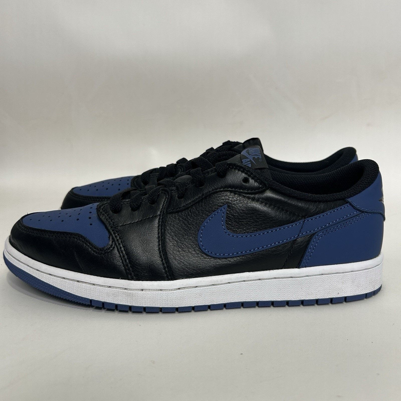 Jordan Brand Nike Air Jordan 1 Retro Low OG “Mystic Navy” Size US 11 / EU 44 - 6 Thumbnail