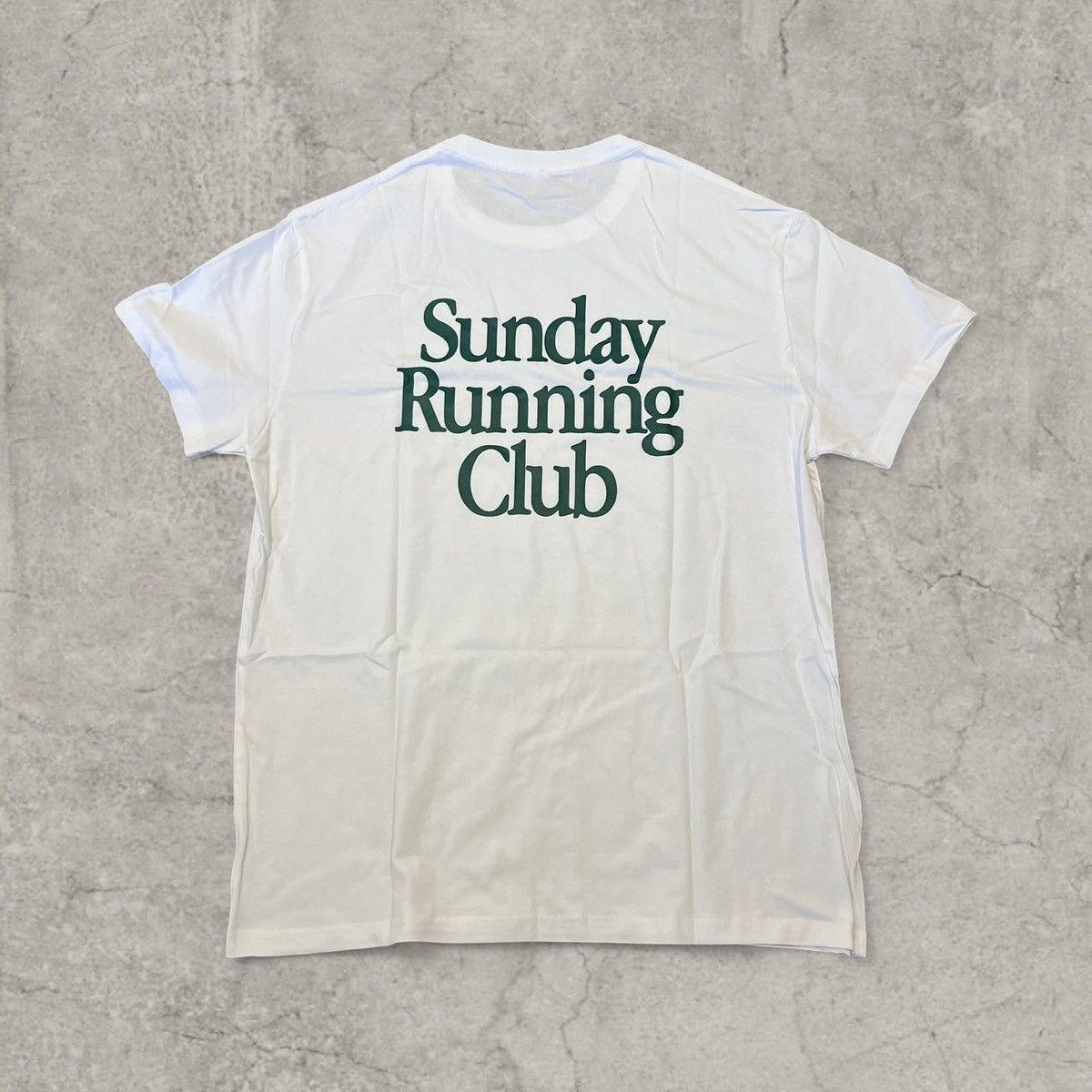 Japanese Brand Vintage style tshirt in white, Sunday Running Club. Size L Size US M / EU 48-50 / 2 - 1 Thumbnail