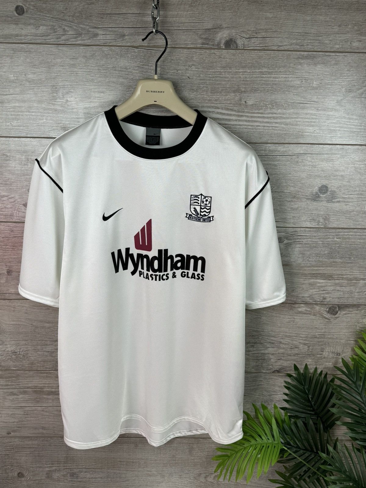 Nike Nike Southend United Home Shirt 00s Size XL soccer jersey Size US XL / EU 56 / 4 - 1 Thumbnail