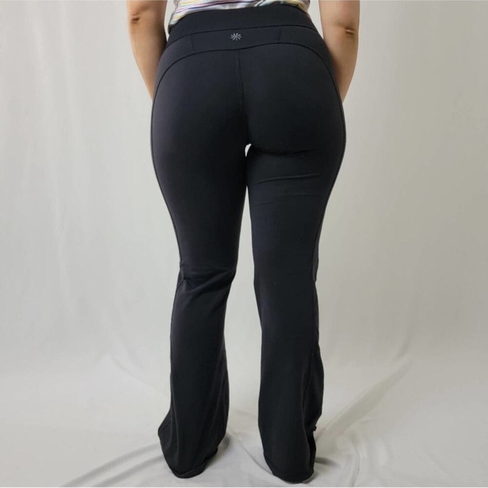 Athleta Athleta Leggings Size 28" / US 6 / IT 42 - 7 Thumbnail