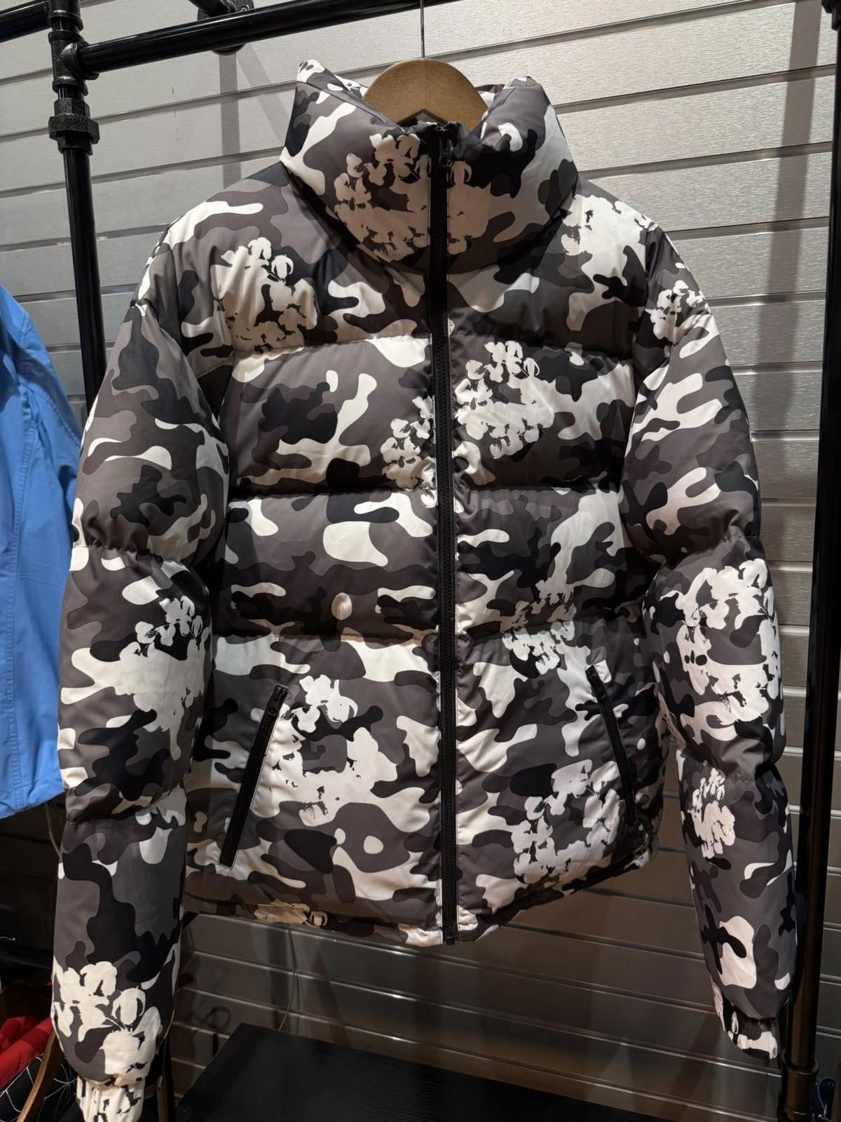 DENIM TEARS Large Cotton Wreath Puffer Jacket Denim Tears Coat New Camo Size US L / EU 52-54 / 3 - 4 Thumbnail