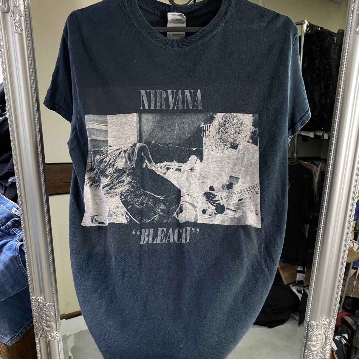 Gildan Vintage Nirvana T shirt Bleach tee Size US S / EU 44-46 / 1 - 3 Thumbnail