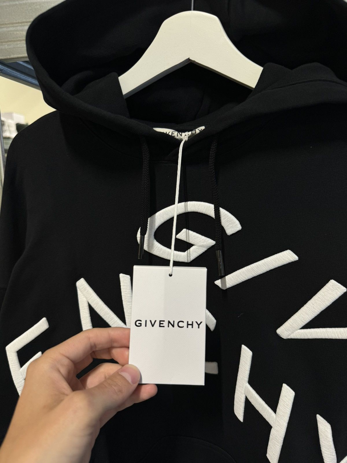 Givenchy Givenchy Refracted Embroidery Logo Hoodie NEW 1400$ Size US S / EU 44-46 / 1 - 4 Thumbnail