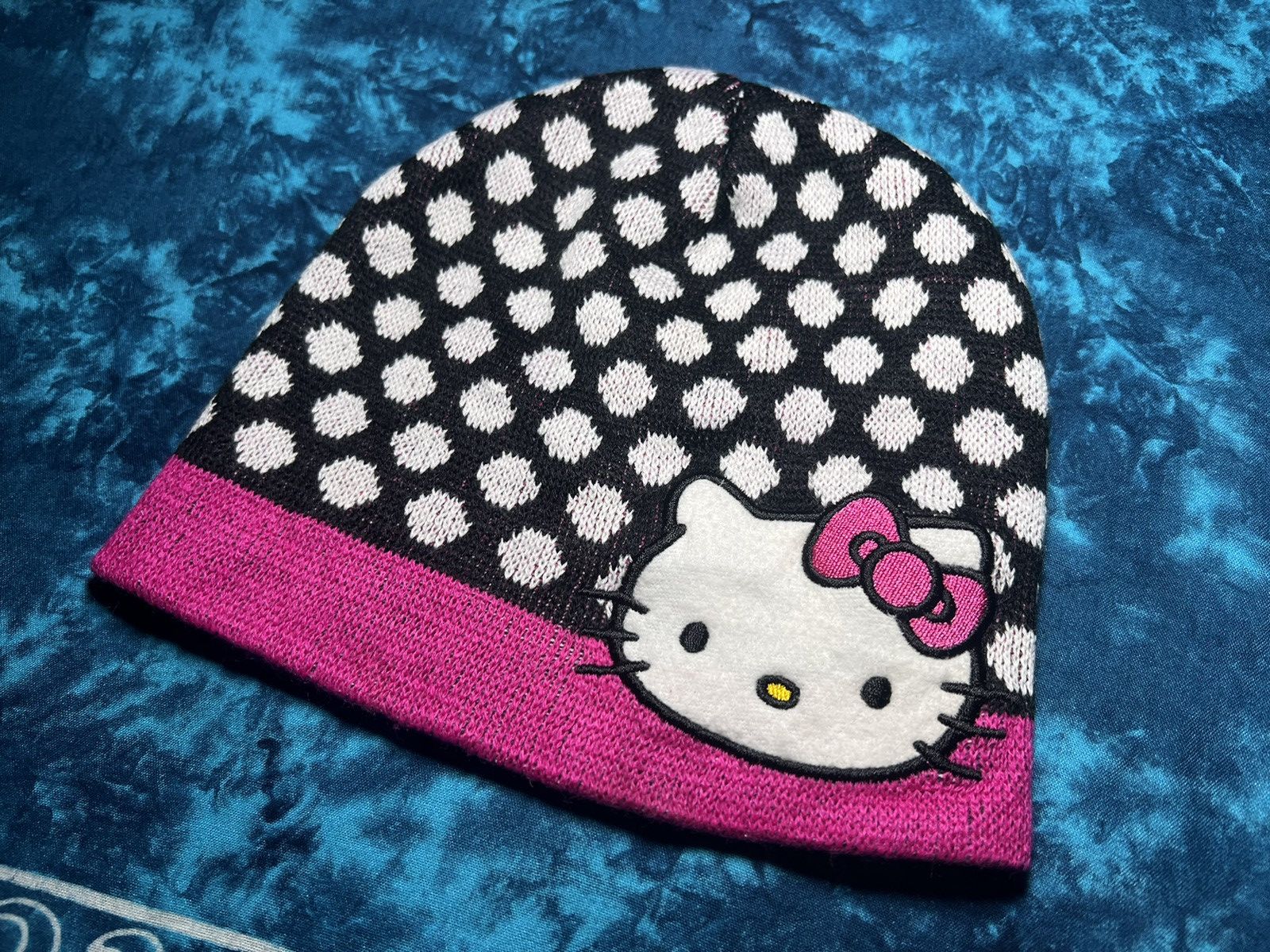 Japanese Brand Vintage Y2k Hello Kitty Beanie Hat Big Logo Size ONE SIZE - 3 Thumbnail