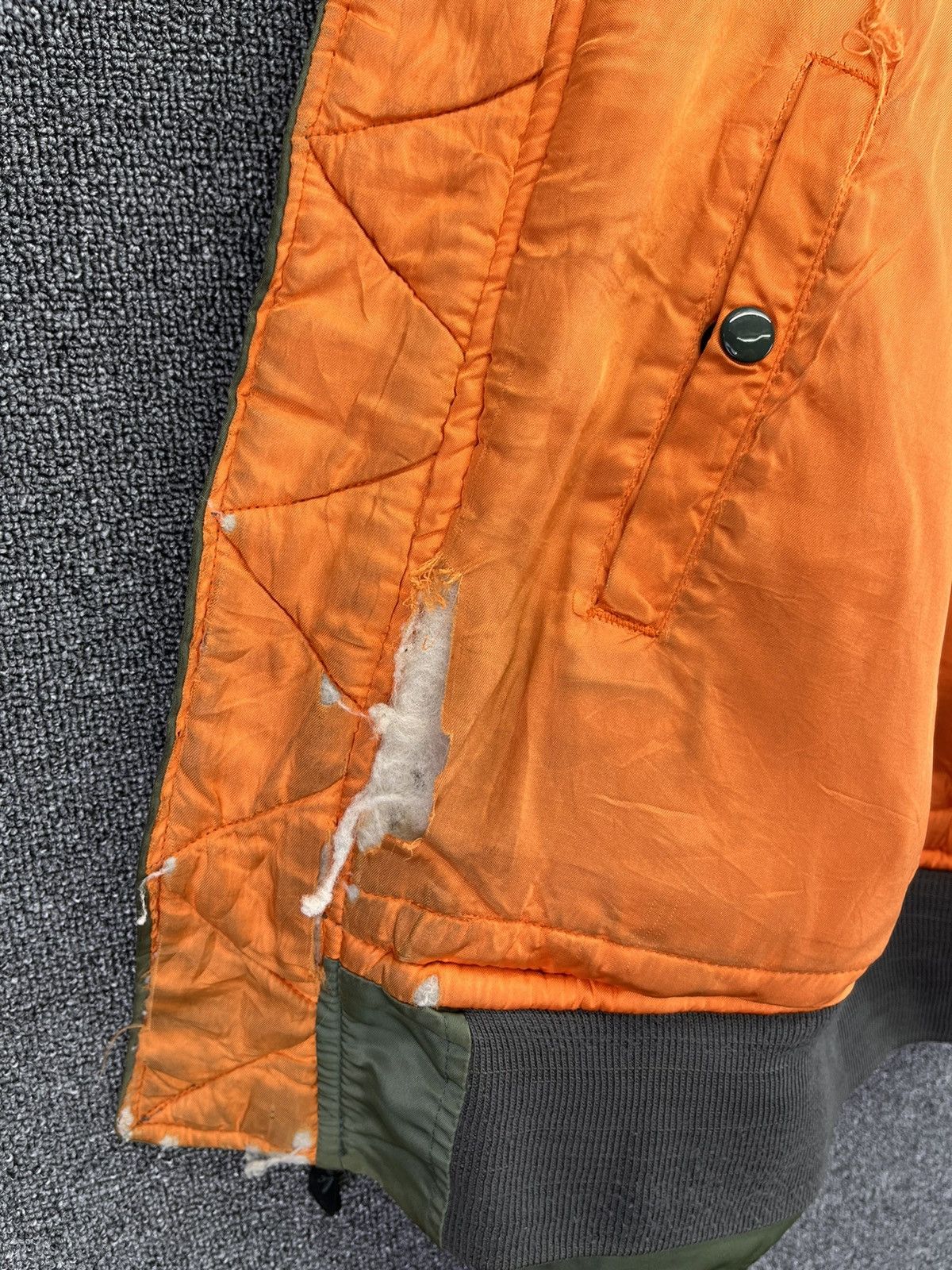 Avirex Vintage Avirex Trashed Rare Bomber Jacket Size US M / EU 48-50 / 2 - 9 Thumbnail