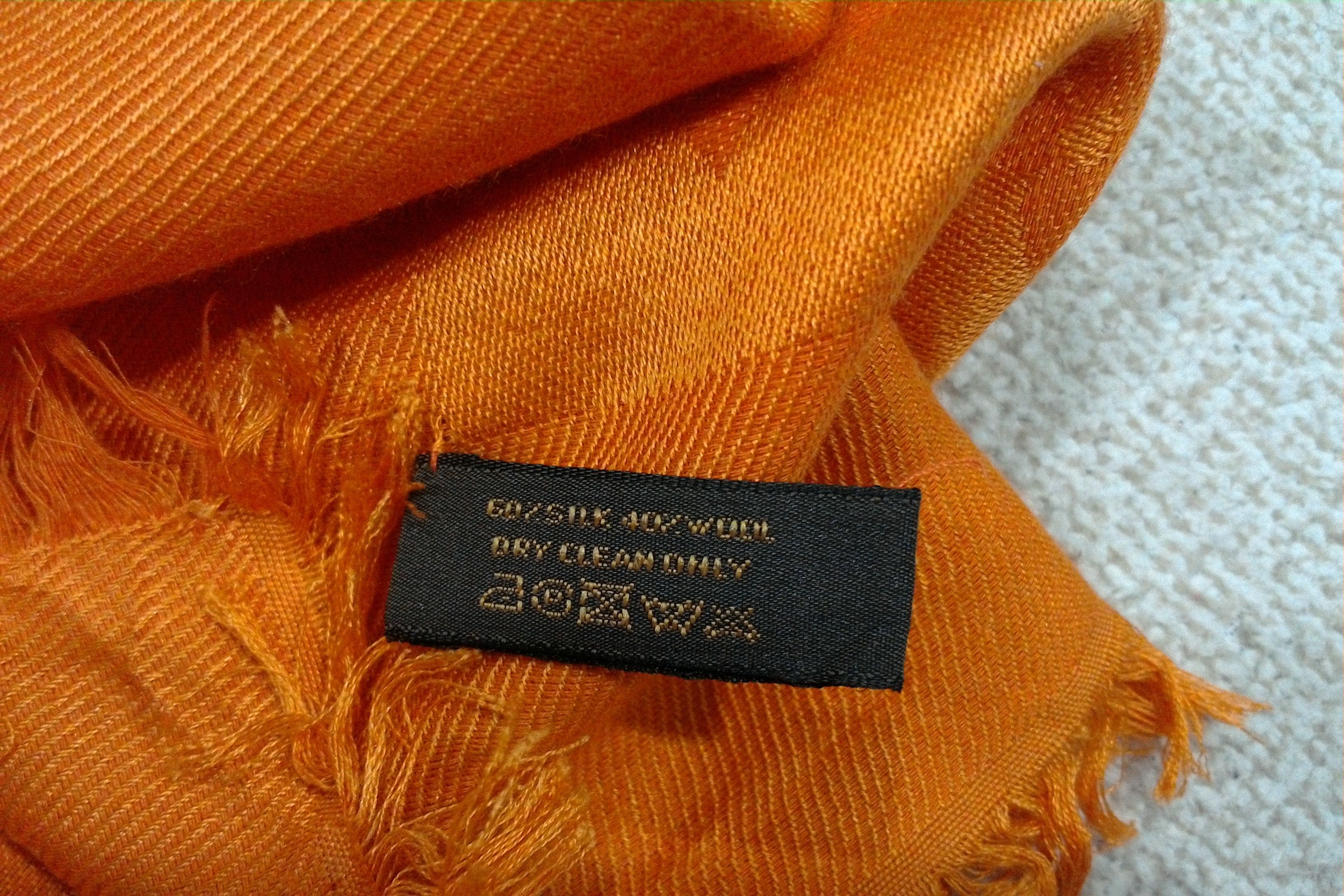 Louis Vuitton Louis Vuitton Scarf Silk Metal Monogram Patern LV Size ONE SIZE - 8 Thumbnail