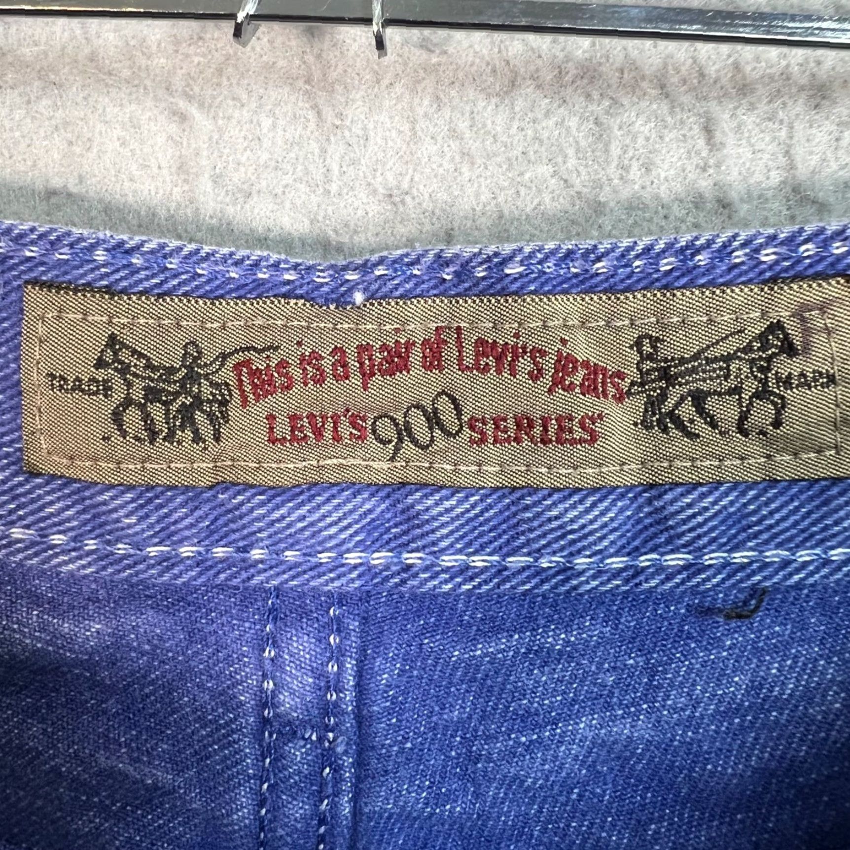 Levi's VINTAGE Levi's 900 Series Womens Bermuda Denim Shorts Blue 26in Waist 8in Inseam Size 7 High Rise Denim Jeans Shorts Womens Size 28" / US 6 / IT 42 - 3 Thumbnail