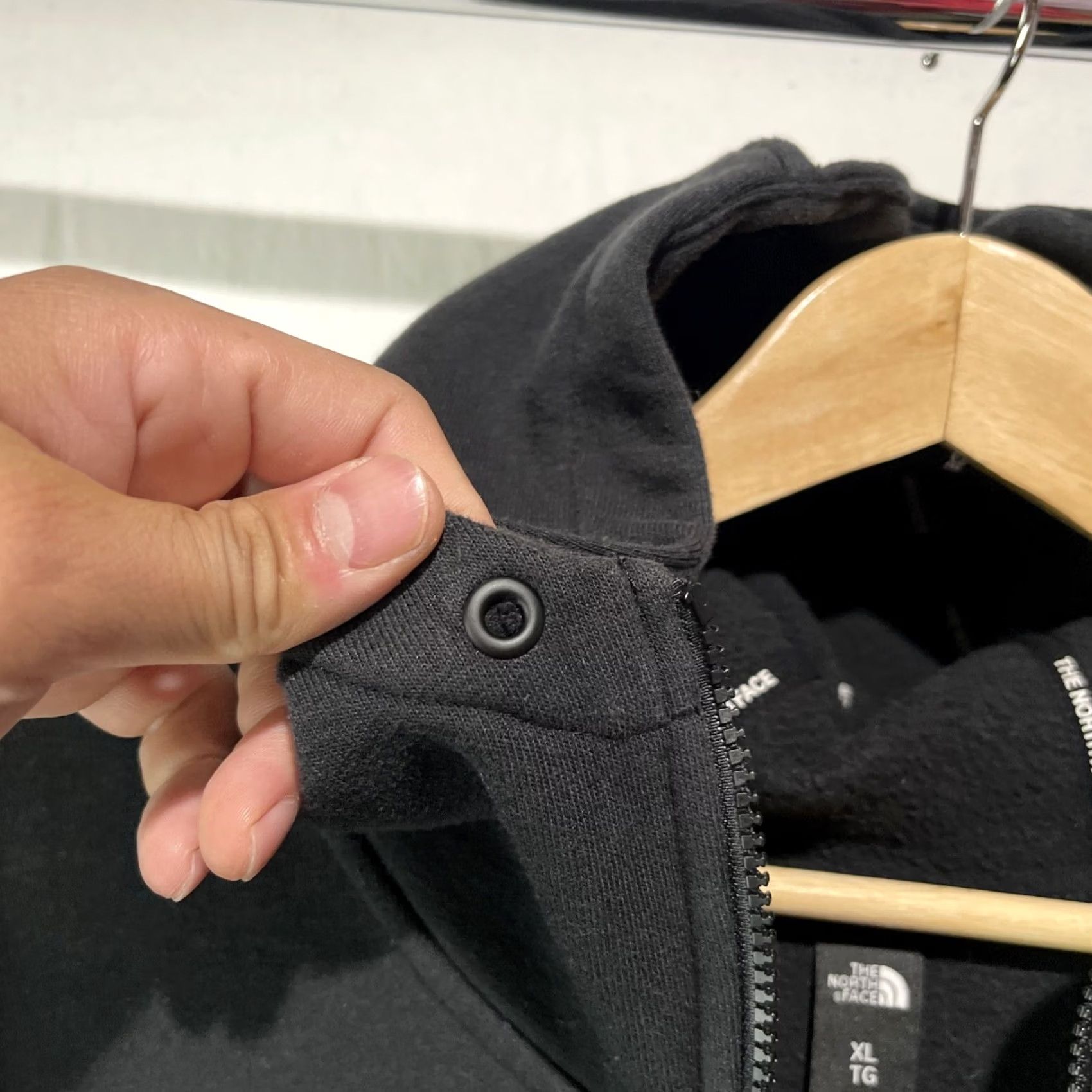 The North Face The North Face Jacket Mens XL Black Hooded Outdoor Full Zip Jacket Size US XL / EU 56 / 4 - 6 Thumbnail