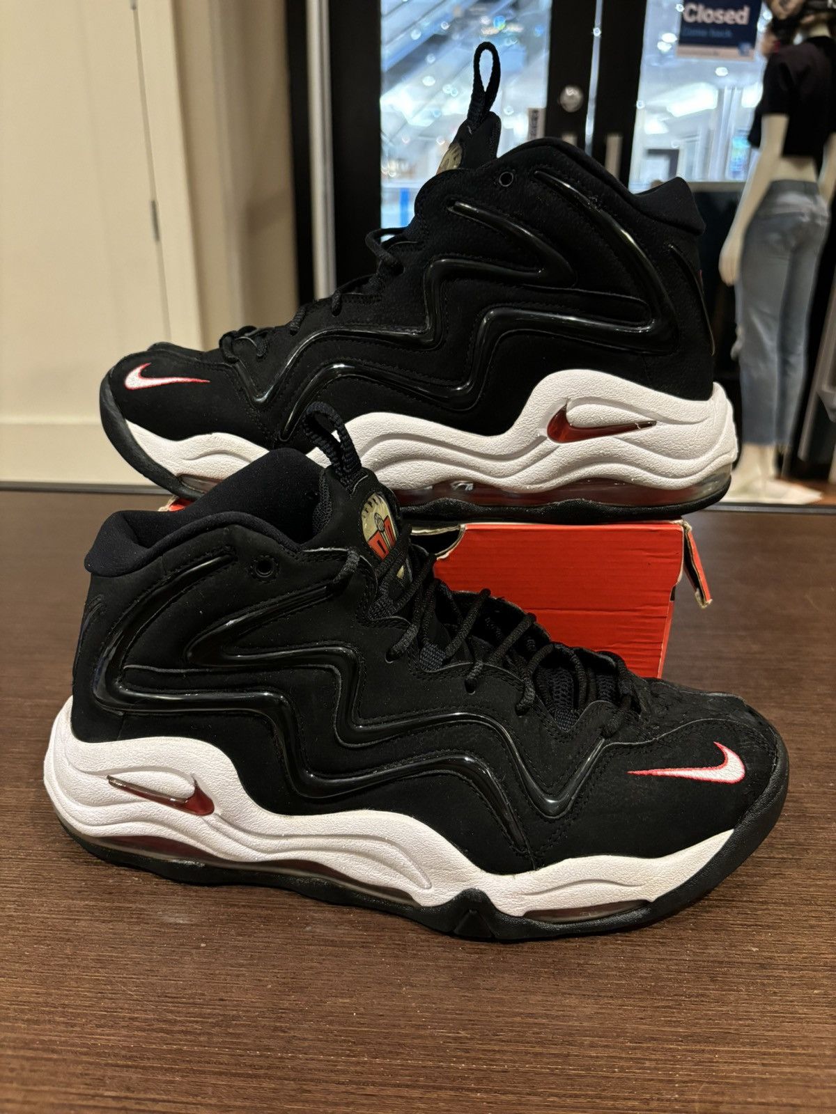 Nike Air Maestro 2 Red and black high outlet top Kith 6.5y