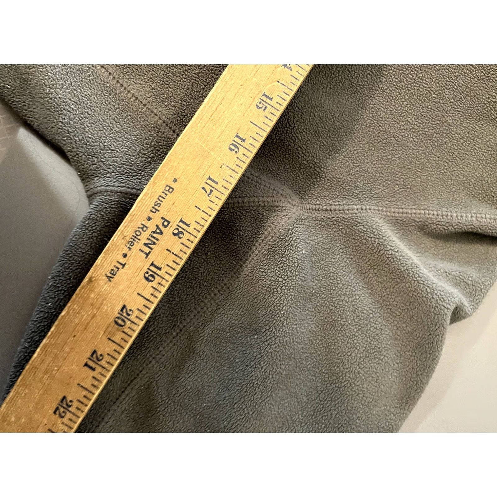 Gap Gap Gray Fleece 1/4 Zip Mock Neck Pullover Men's Sweater XS Size Gap Pullover MENS 1/4 Zip Zipper Pockets Casual Fall Winter Size US XS / EU 42 / 0 - 5 Thumbnail