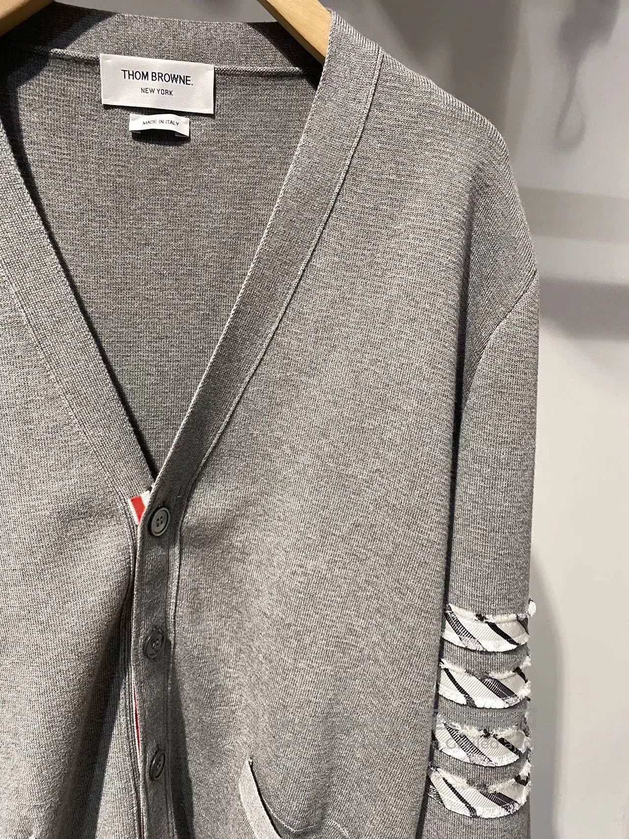 Thom Browne Thom Browne Men's Classic Cardigan. Size US M / EU 48-50 / 2 - 4 Thumbnail