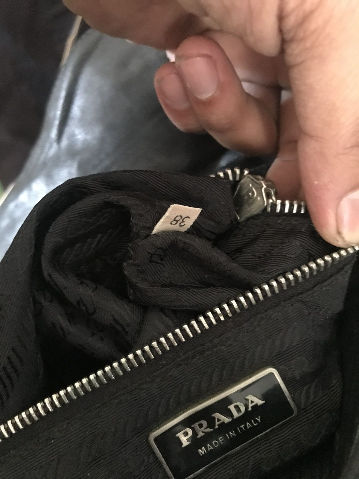 Prada Vintage Prada Black Shoulder Size ONE SIZE - 9 Thumbnail