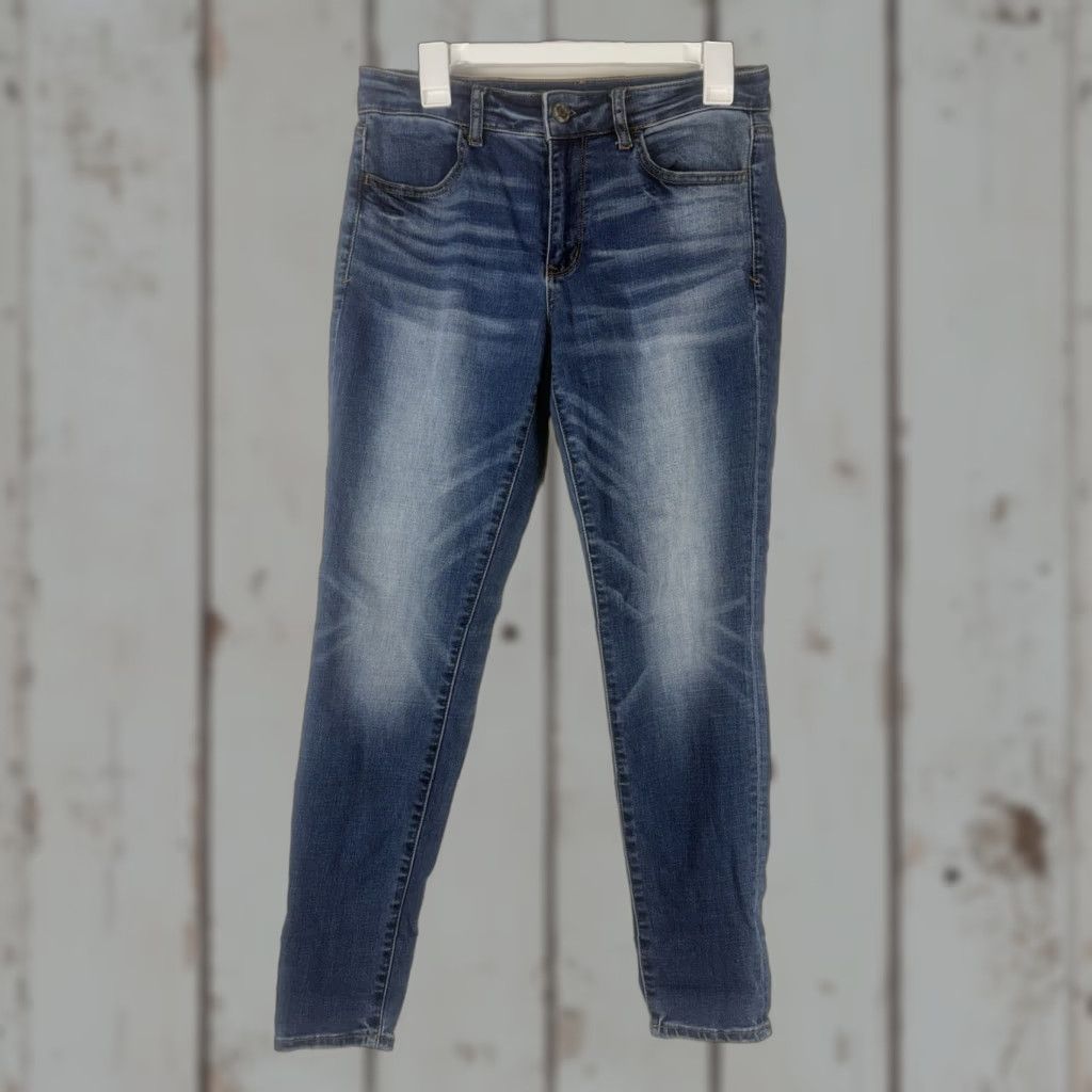 American Eagle Outfitters American Eagle Med Faded Wash W-Whiskers Super Stretch X Jeans Womens Size 6 Size 28" / US 6 / IT 42 - 1 Thumbnail