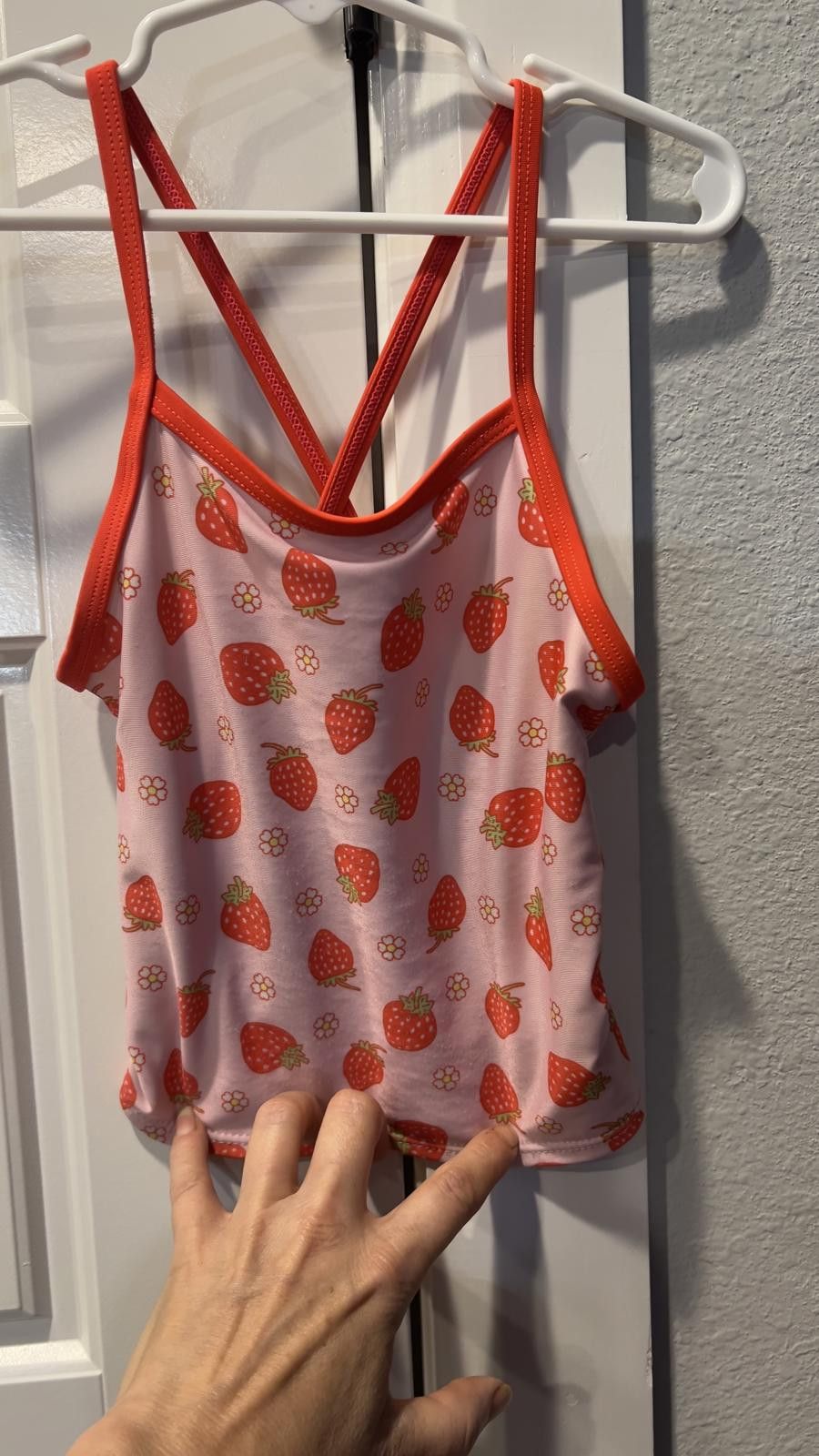 Other Wonder Nation Strawberry Print Camisole Top 5T Size ONE SIZE - 1 Thumbnail