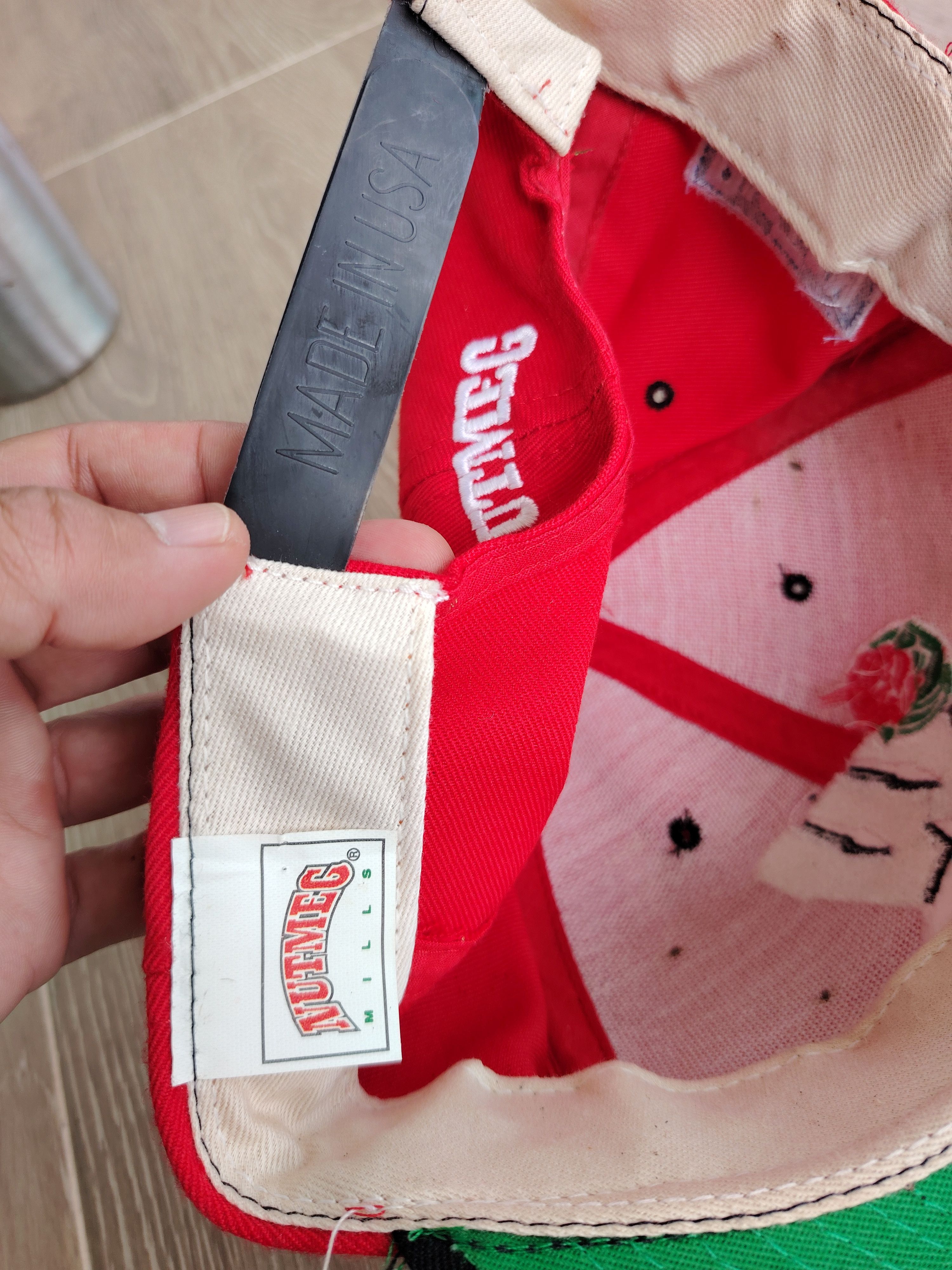 NCAA × Nutmeg × Vintage Vintage 90s Wisconsin Badgers Rose Bowl Nutmeg USA Hat Size ONE SIZE - 6 Thumbnail
