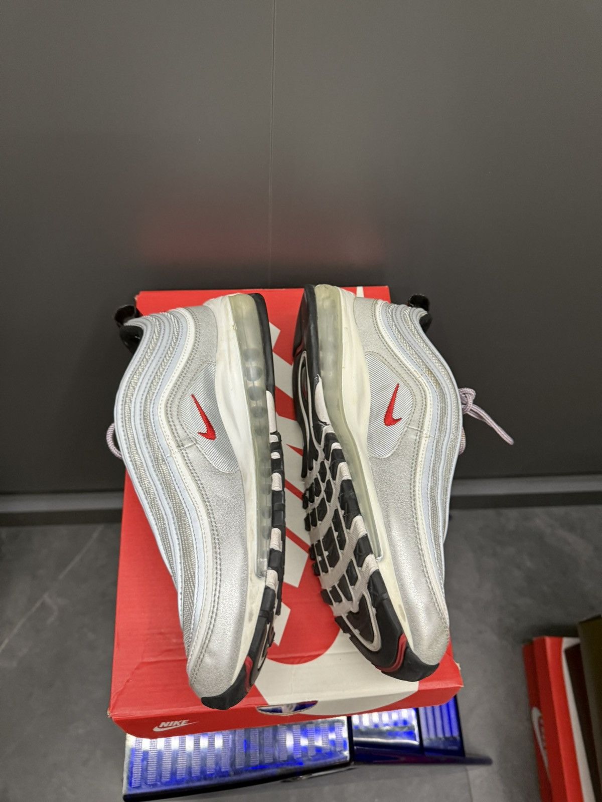 Nike Nike Air Max 97 OG QS Silver Bullet 2017 884421-001 Size US 10 / EU 43 - 6 Thumbnail