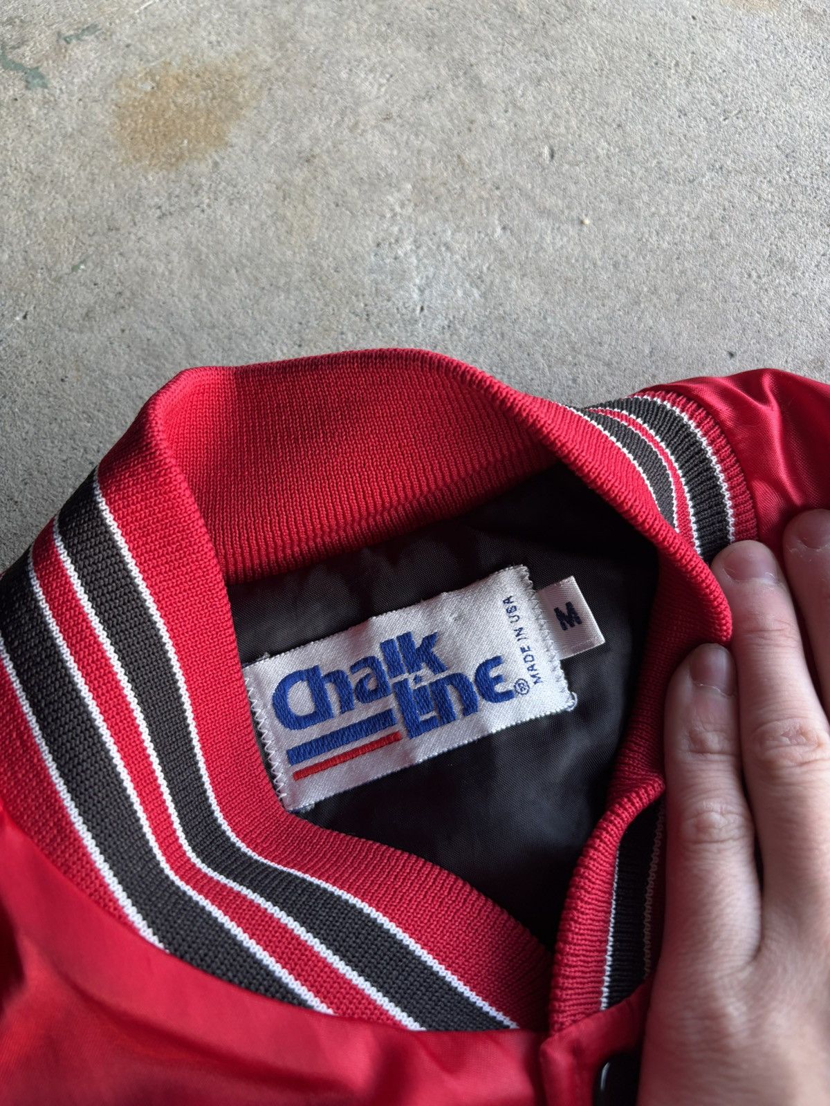 Chalk Line Vintage 90s Chalkline Chicago Bulls Satin Red Bomber Size US M / EU 48-50 / 2 - 4 Thumbnail
