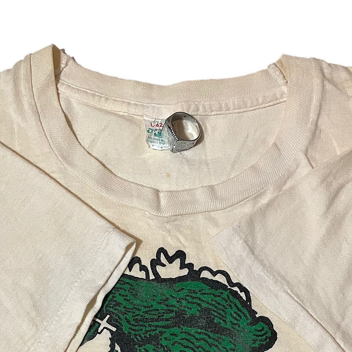 Vintage Vintage Godzilla vs. Megalon T-Shirt Size US L / EU 52-54 / 3 - 4 Thumbnail