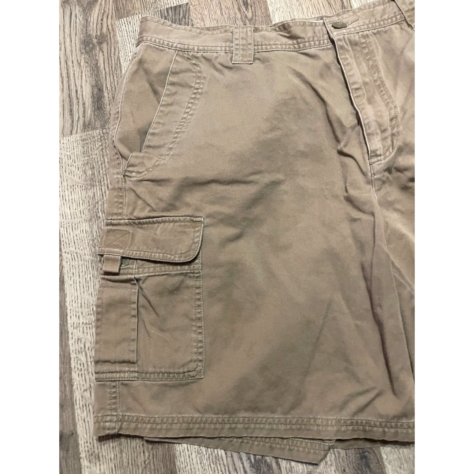 Vintage Columbia Shorts Men's Size 38 Brown Cargo Shorts Size US 38 / EU 54 - 3 Thumbnail