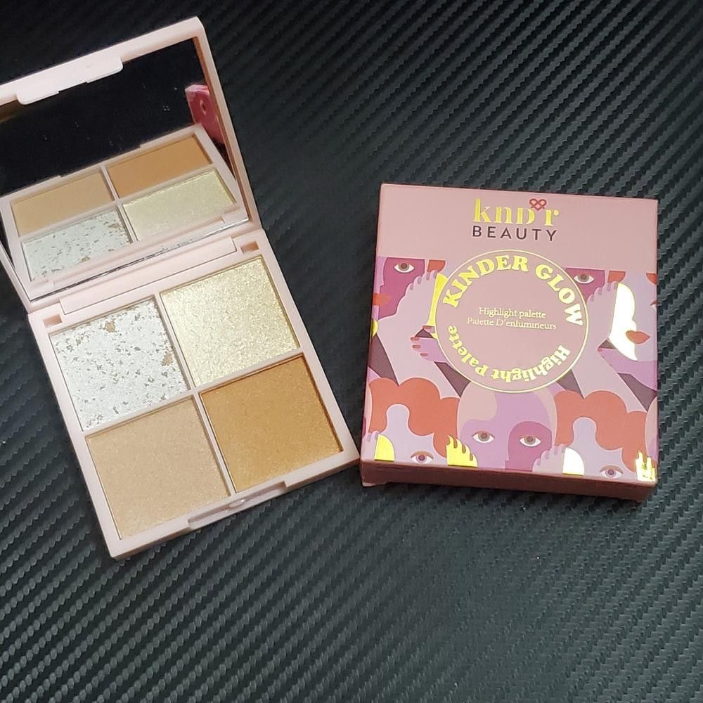 Designer Kinder Glow Highlighting Palette Size ONE SIZE - 1 Thumbnail