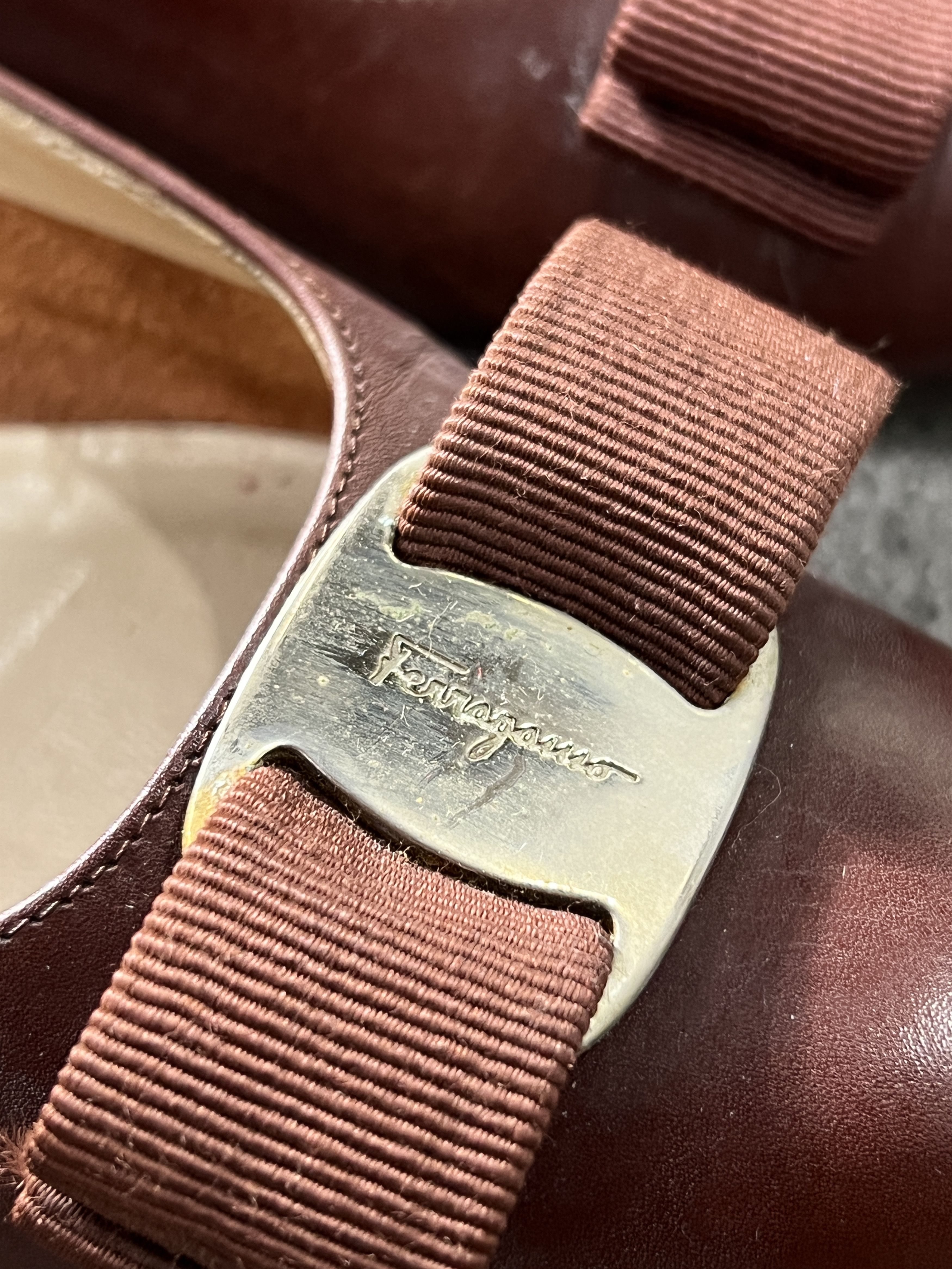 Salvatore Ferragamo Ferragamo Vara Bow Pumps Brown Leather Size 5C Size US 5 / IT 35 - 5 Thumbnail