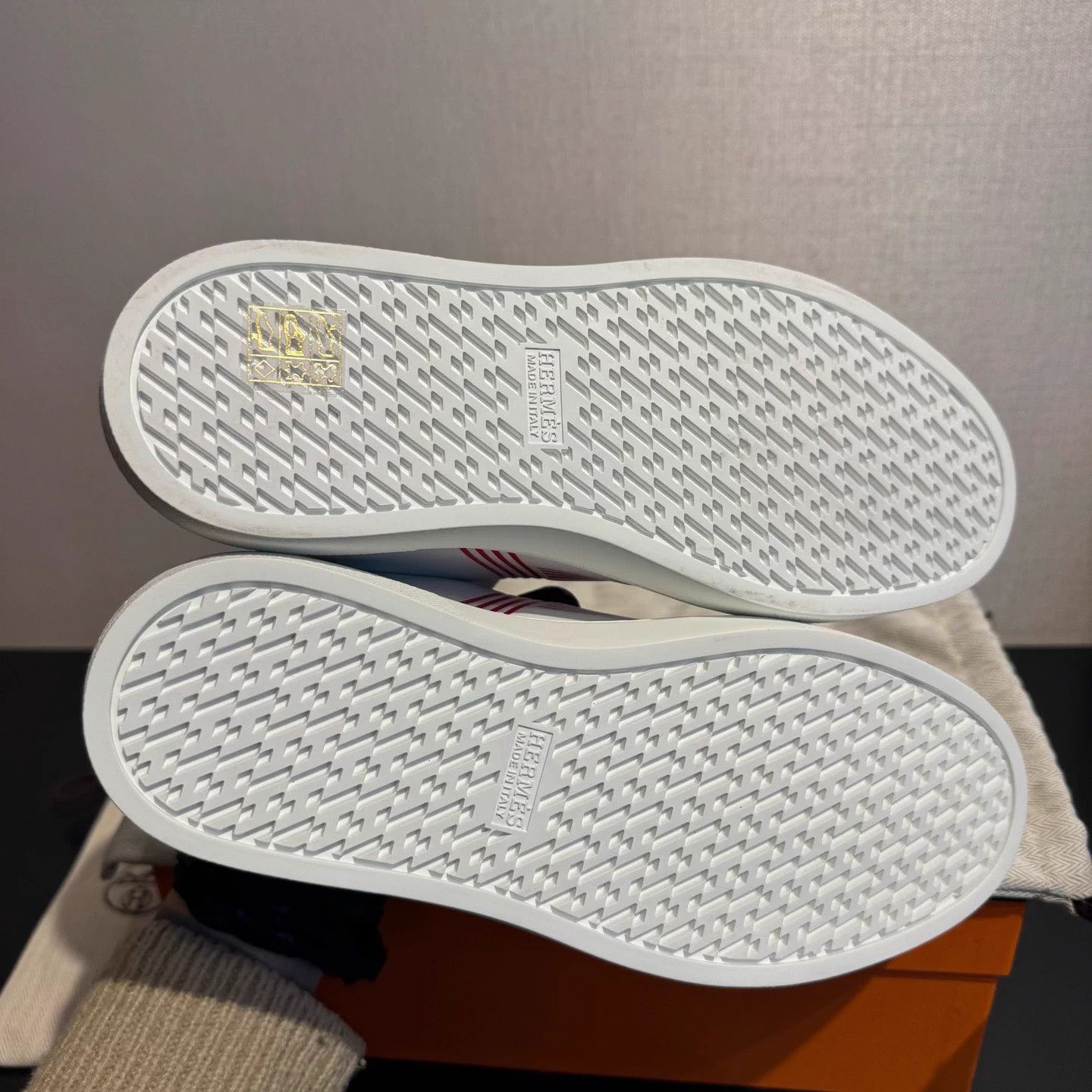 Hermes Hermes Red & White Leather Sneakers 37 Size US 6 / IT 36 - 6 Thumbnail