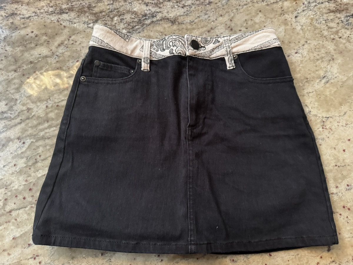 Alice + Olivia Black Alice + Olivia white henley pattern skirt Size 26" / US 2 / IT 38 - 1 Thumbnail