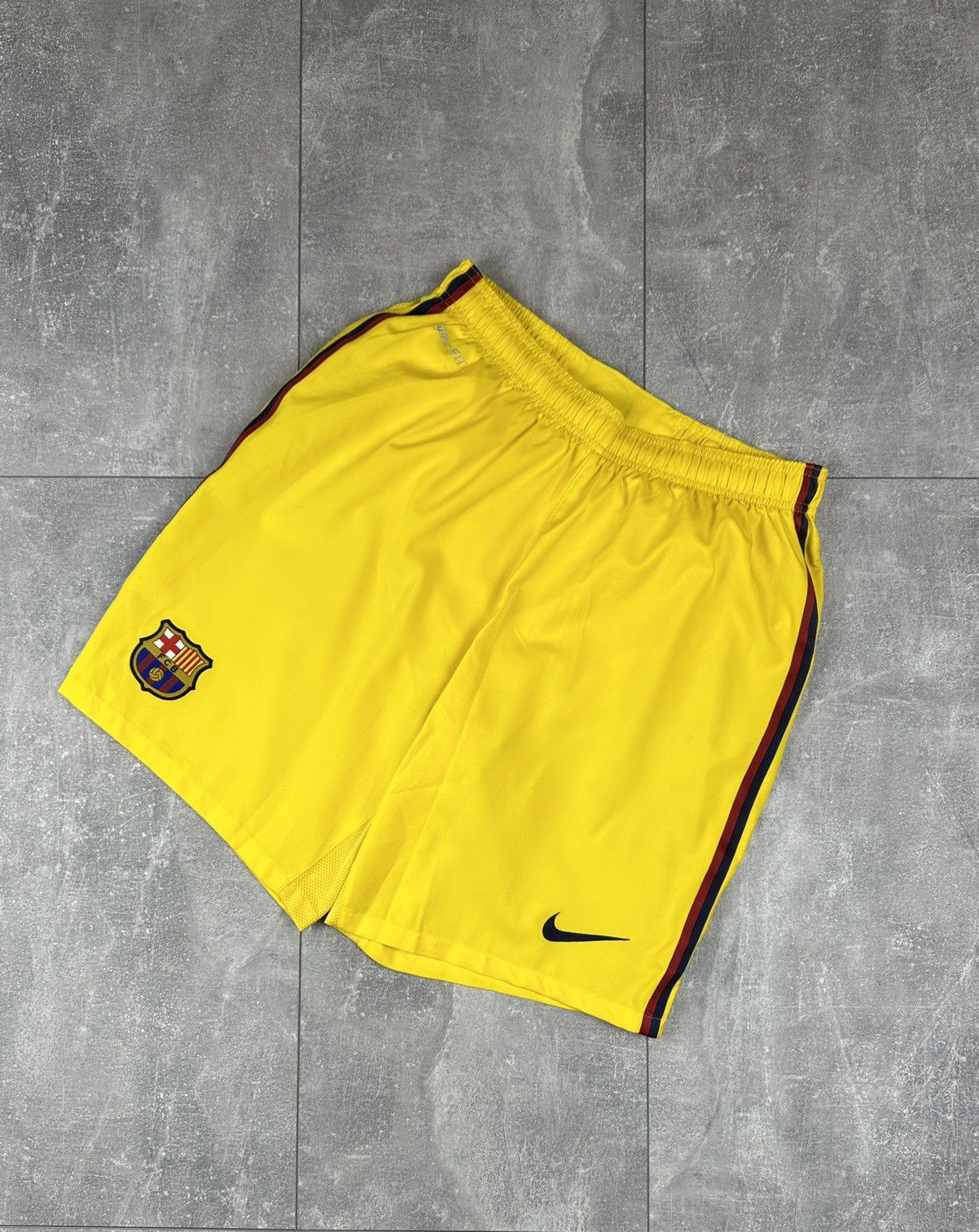 Nike Nike Barcelona FC 2012/13 Away Soccer Football Short Size US 34 / EU 50 - 1 Thumbnail