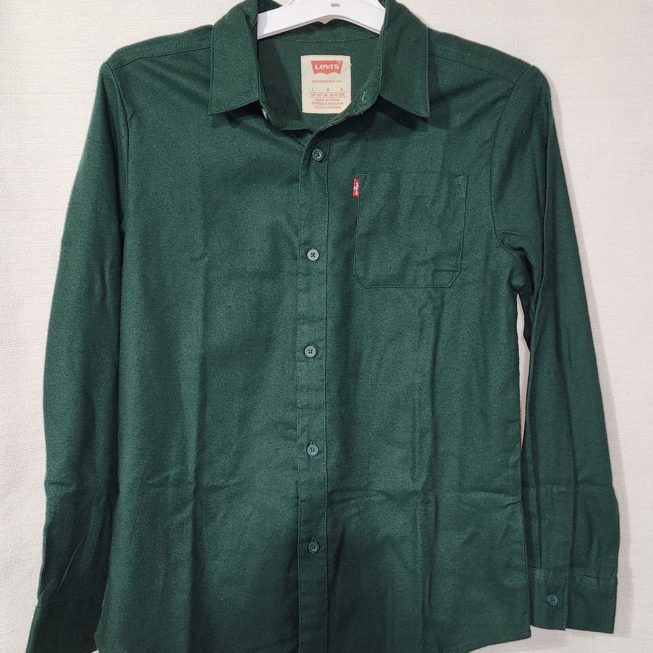 Levi's Levi's girls large long sleeve button down shirt 12-13 NWT Size L / US 10 / IT 46 - 1 Thumbnail