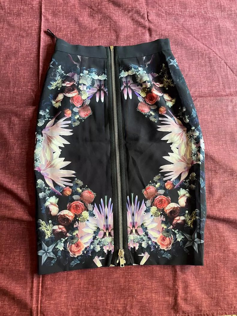 Other Givenchy Wrap Flower Mid-Length Skirt Size S / US 4 / IT 40 - 2 Thumbnail