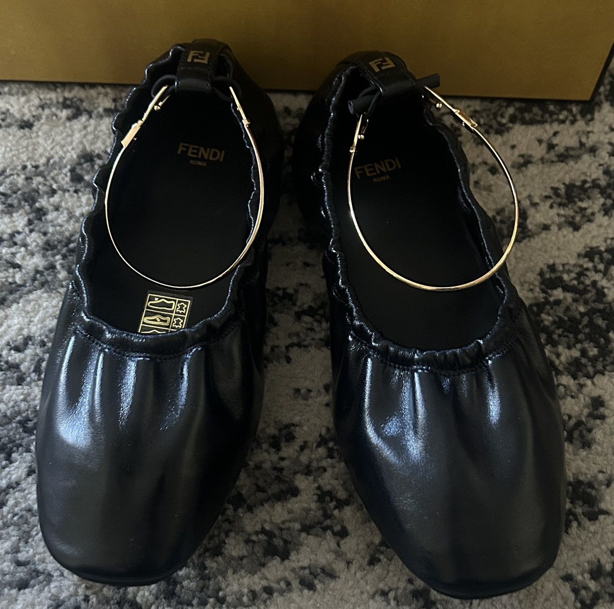 Fendi FENDI Filo Leather Ballerina Black Flat size 37 Size US 7 / IT 37 - 2 Thumbnail