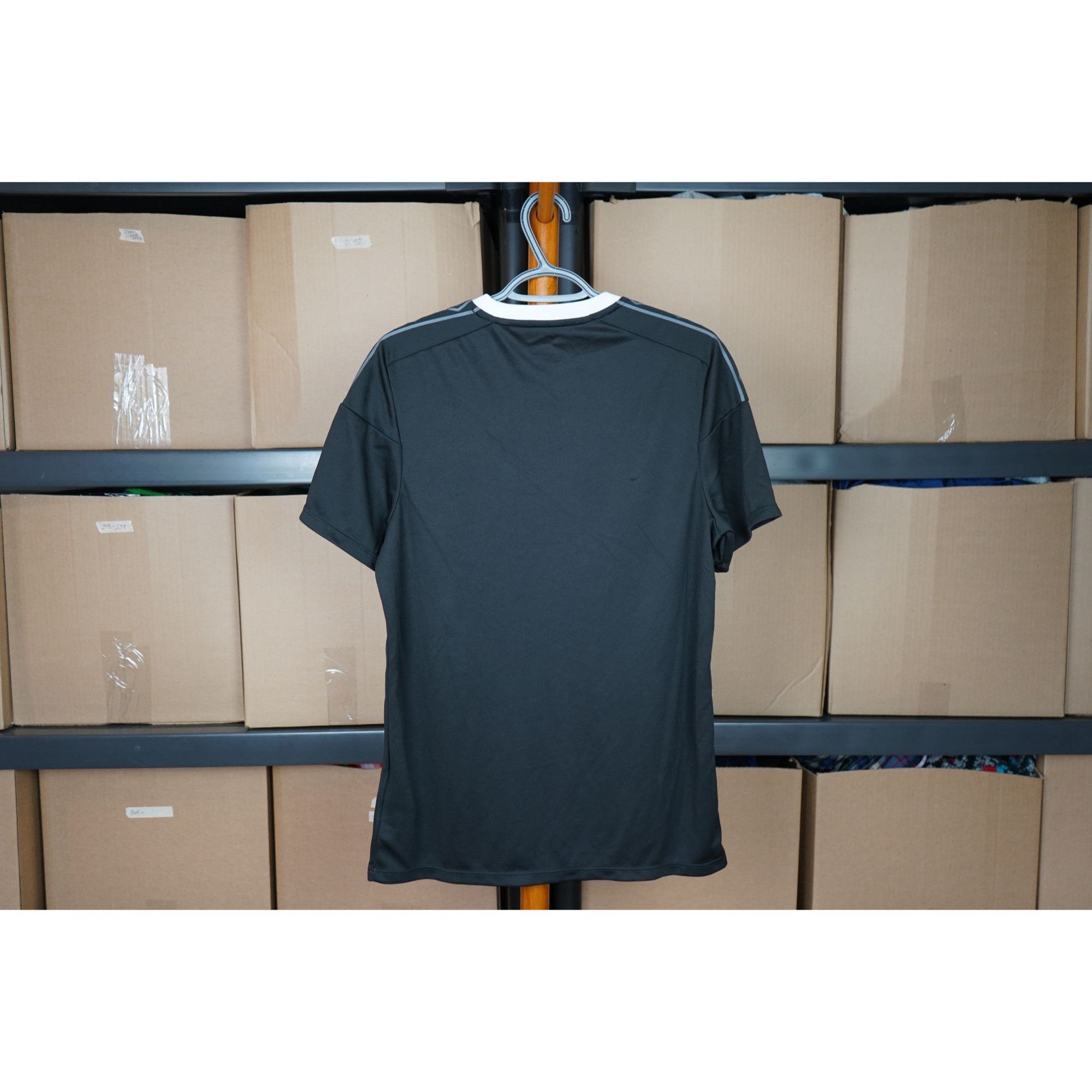 Umbro Umbro Black/White Vneck Classic S #396 Size US S / EU 44-46 / 1 - 2 Thumbnail